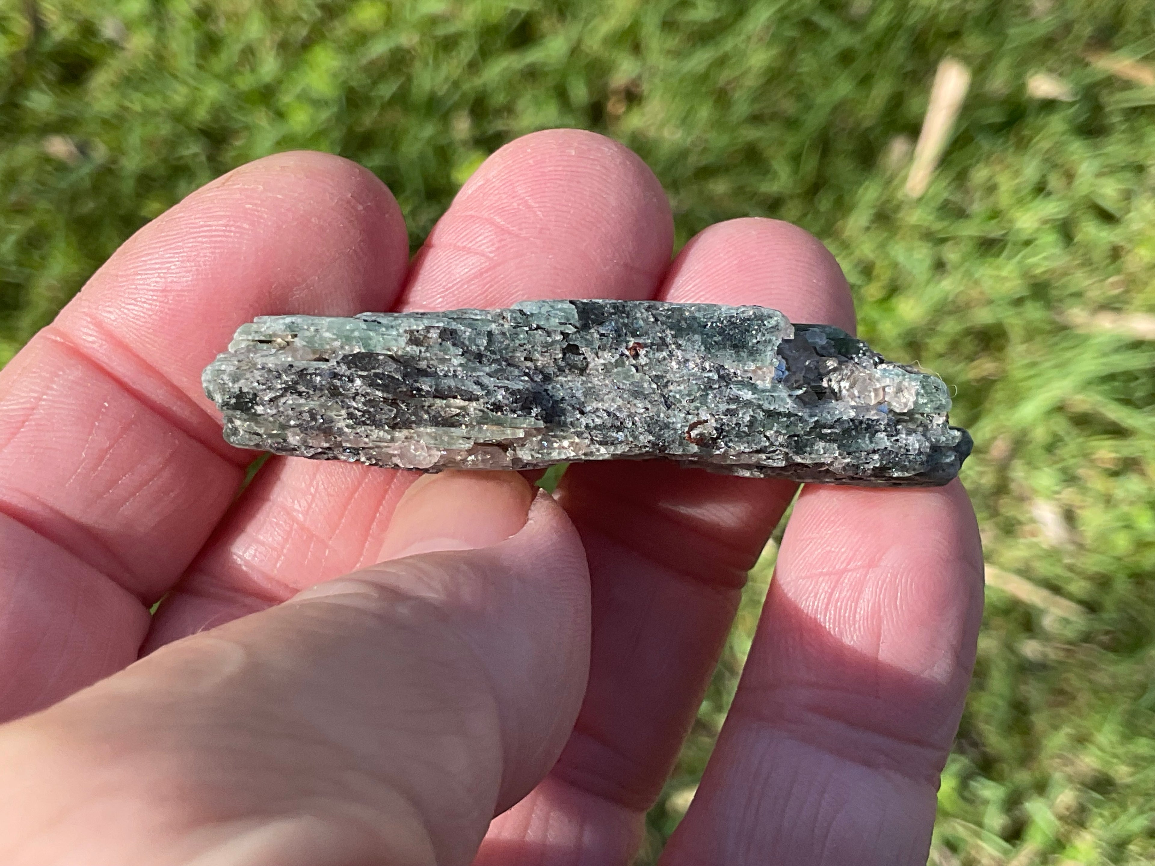 22g Dark Green Pakistan Kyanite + Rough 5B