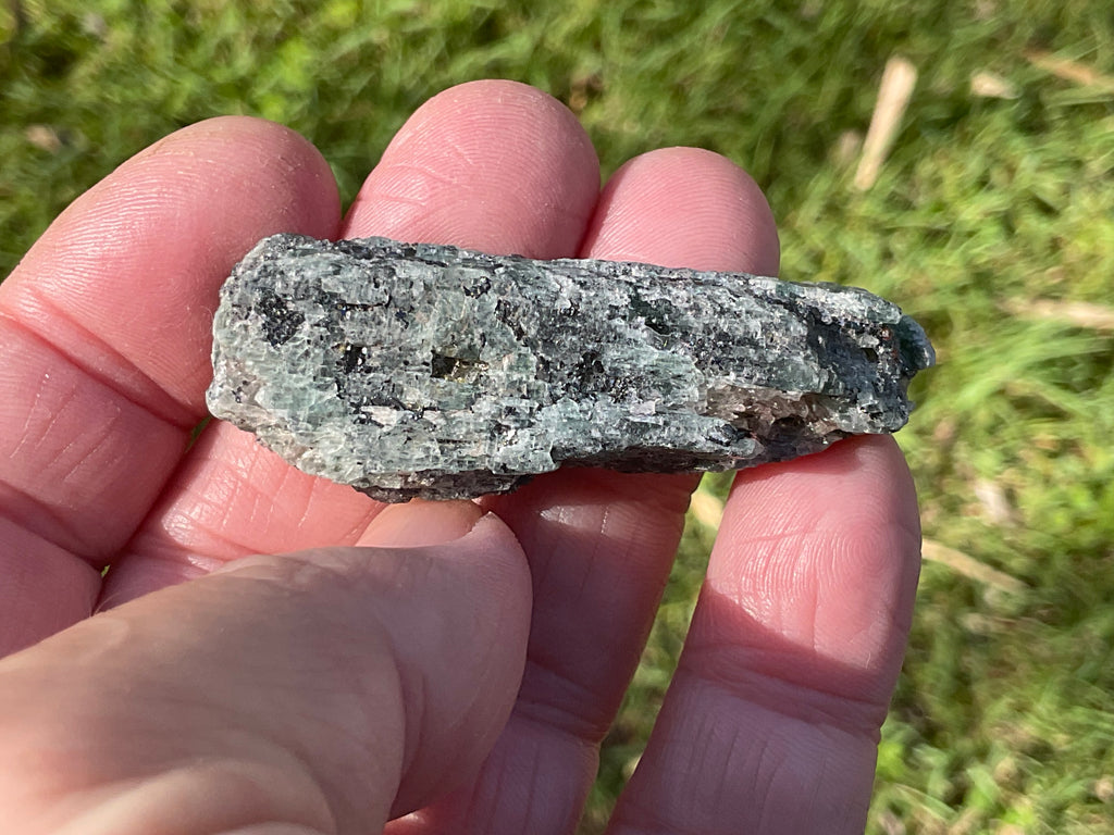 22g Dark Green Pakistan Kyanite + Rough 5B