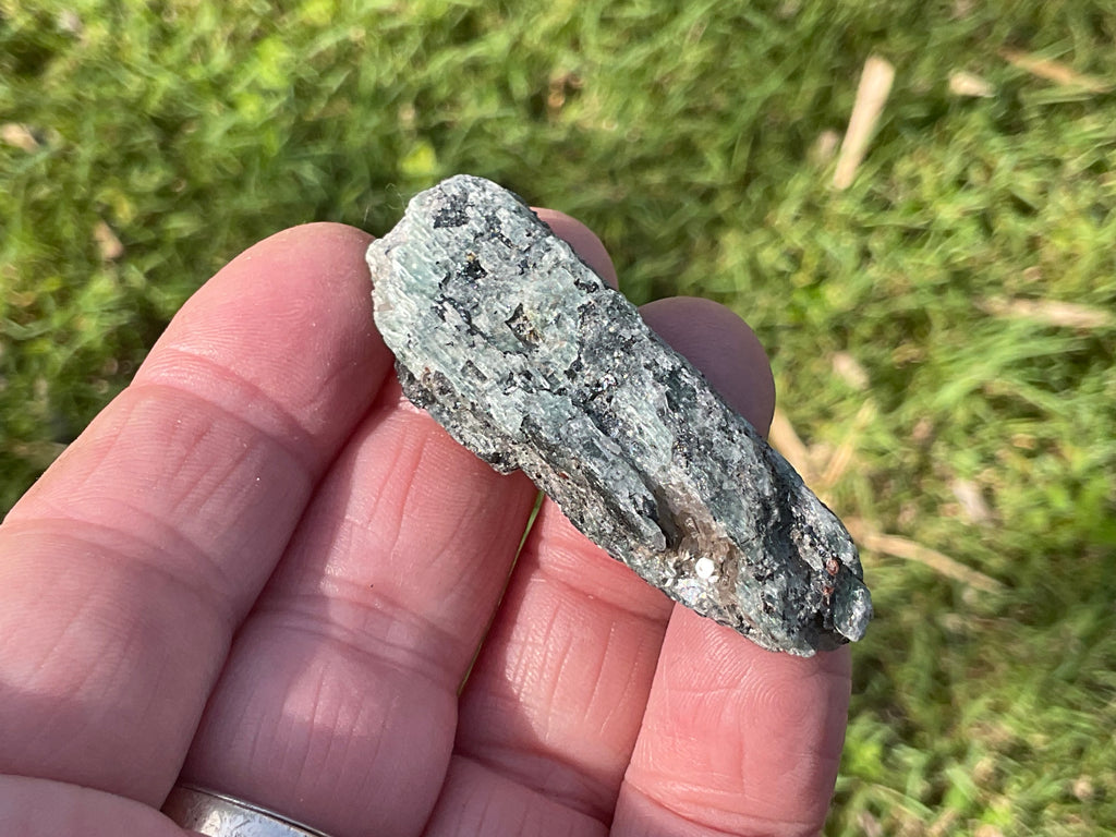 22g Dark Green Pakistan Kyanite + Rough 5B