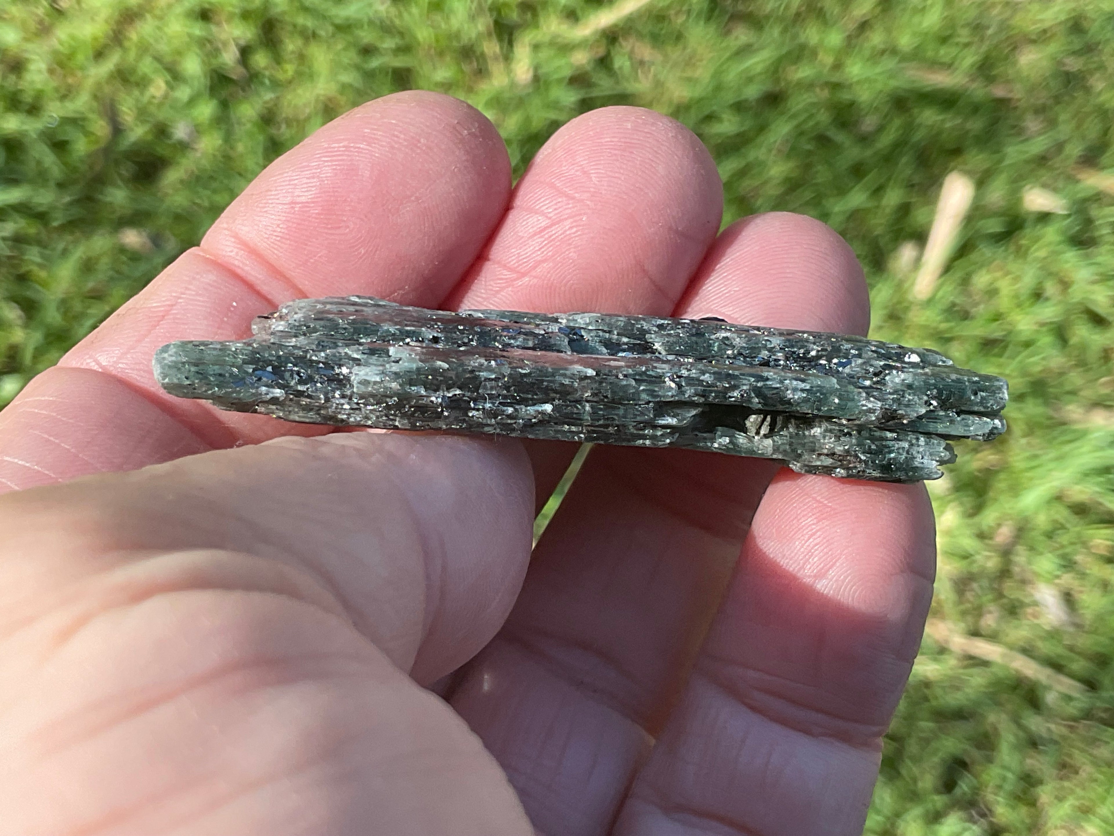 24g Dark Green Pakistan Kyanite + Rough 6A