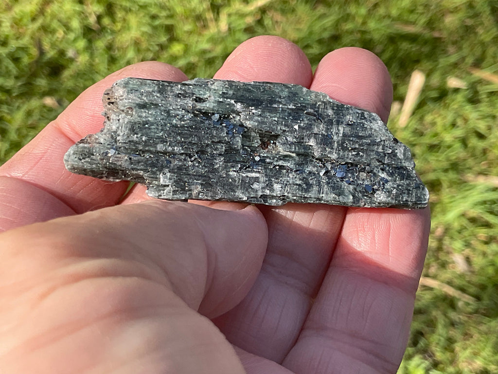 24g Dark Green Pakistan Kyanite + Rough 6A