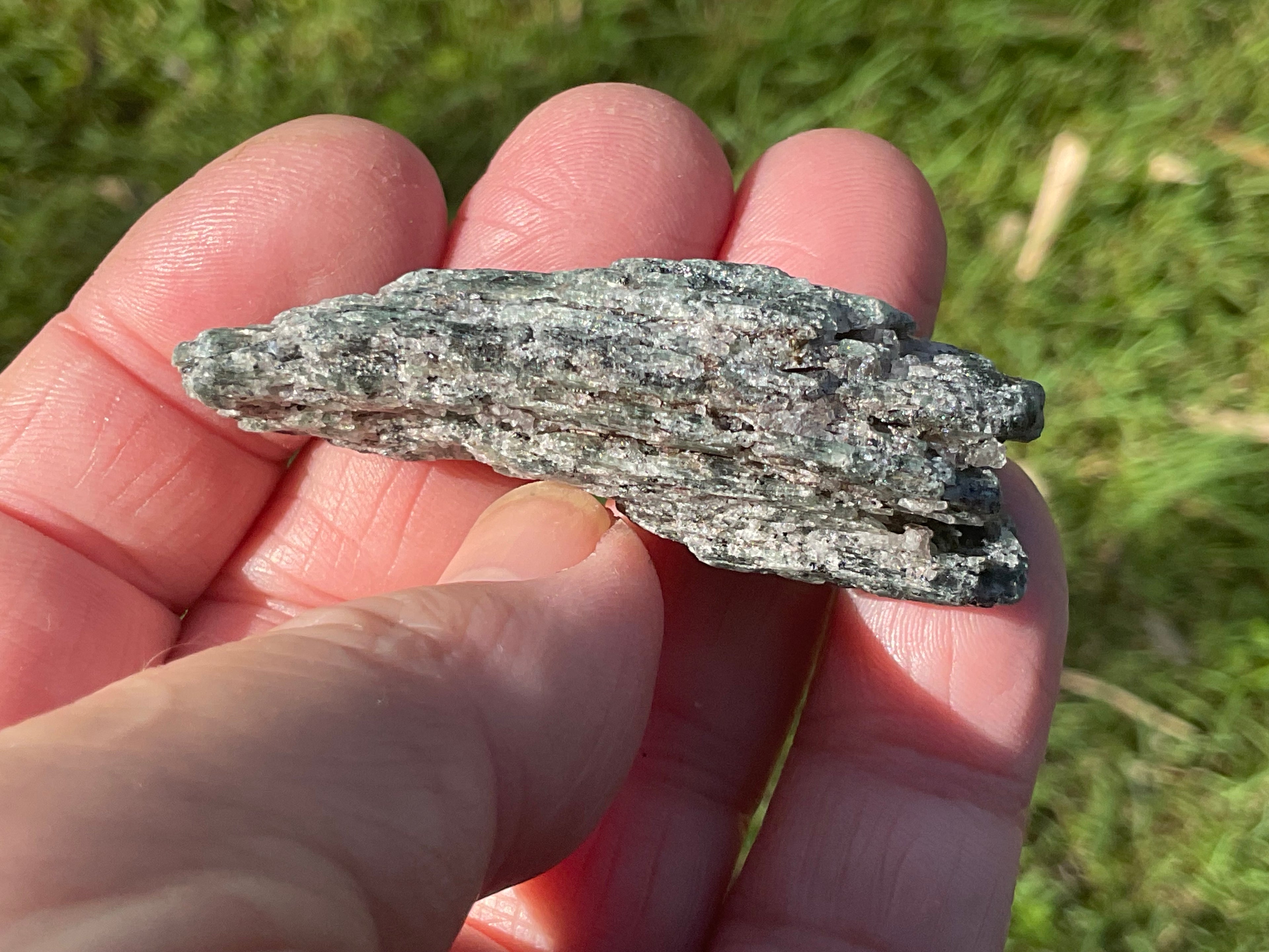 34g Dark Green Pakistan Kyanite + Rough 8A