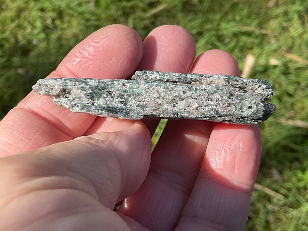 34g Dark Green Pakistan Kyanite + 8B