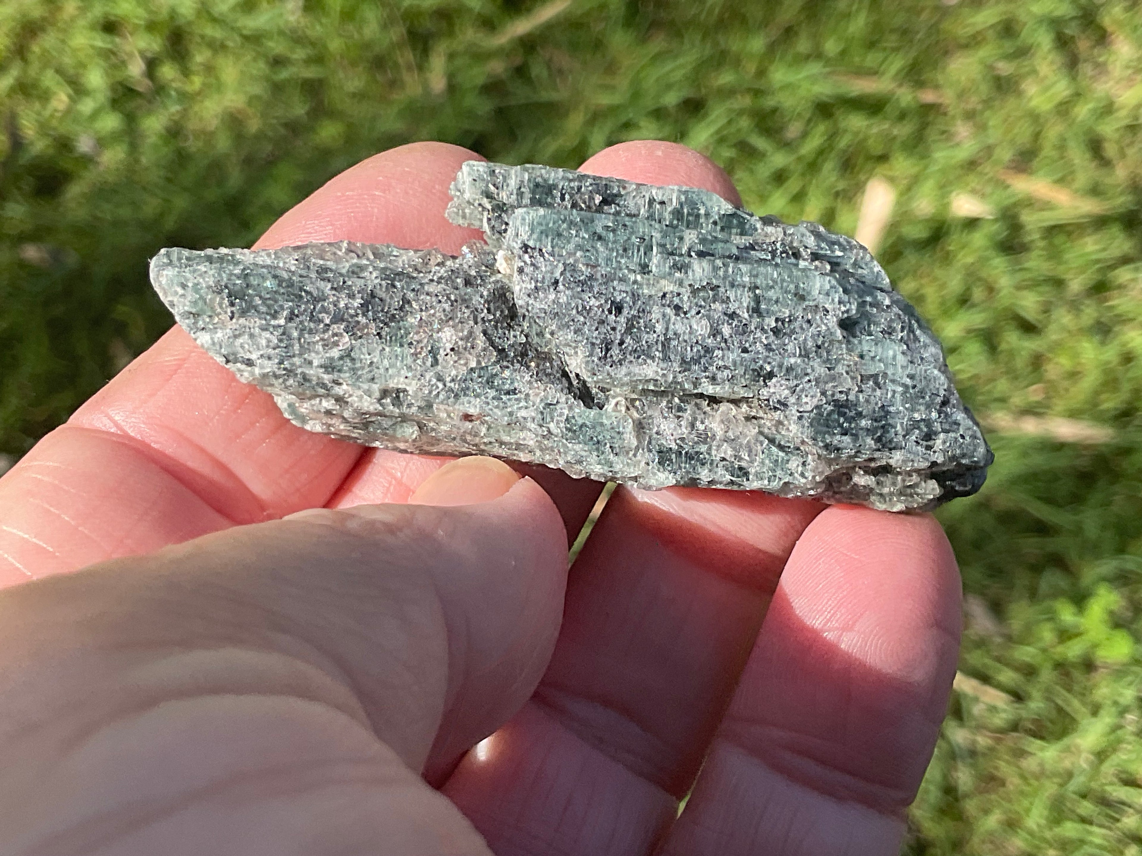 34g Dark Green Pakistan Kyanite + 8B