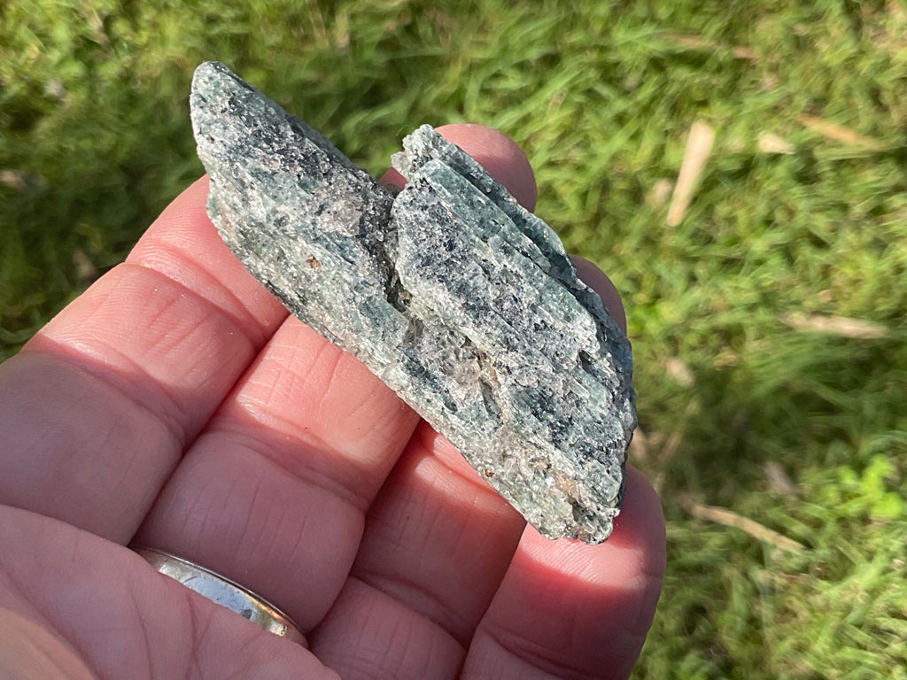 34g Dark Green Pakistan Kyanite + 8B