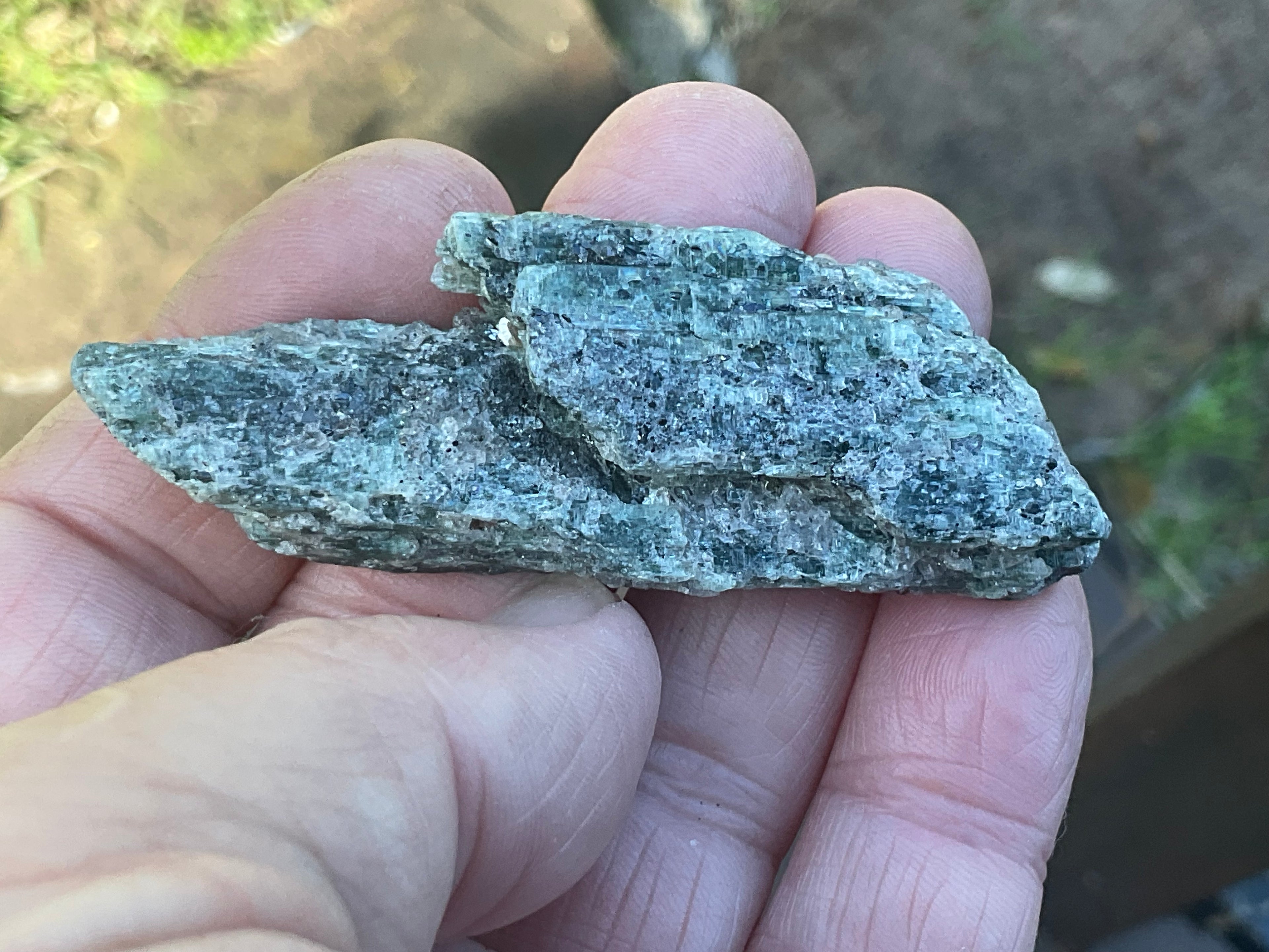34g Dark Green Pakistan Kyanite + 8B