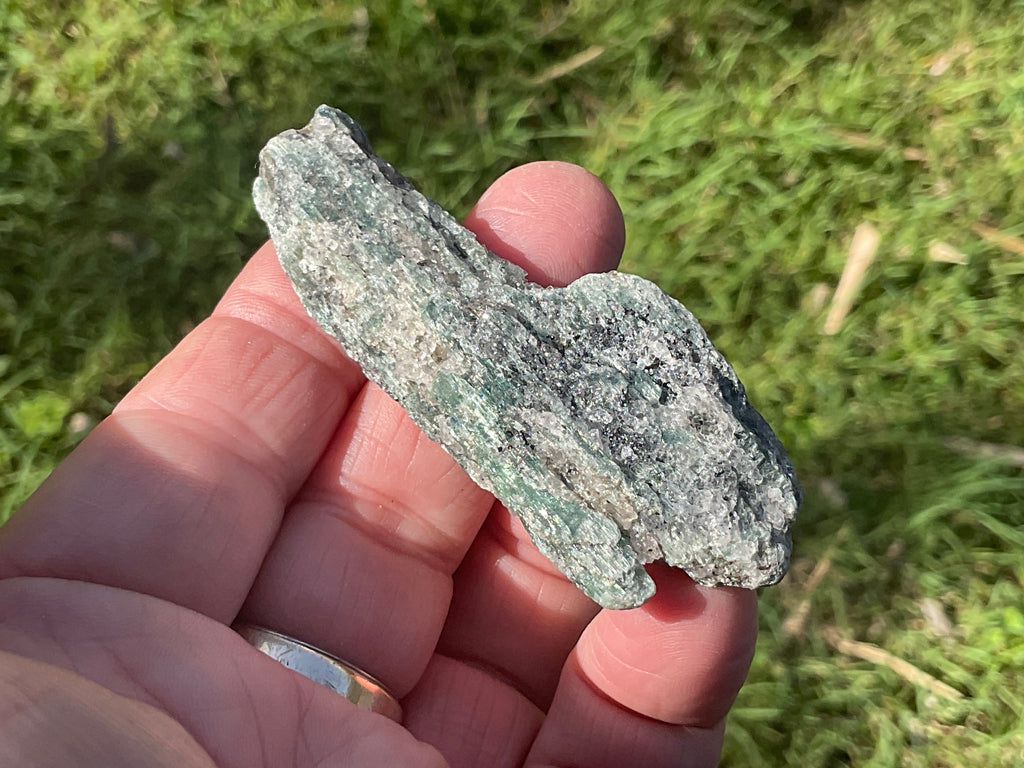 44g Dark Green Pakistan Kyanite + Rough 9A