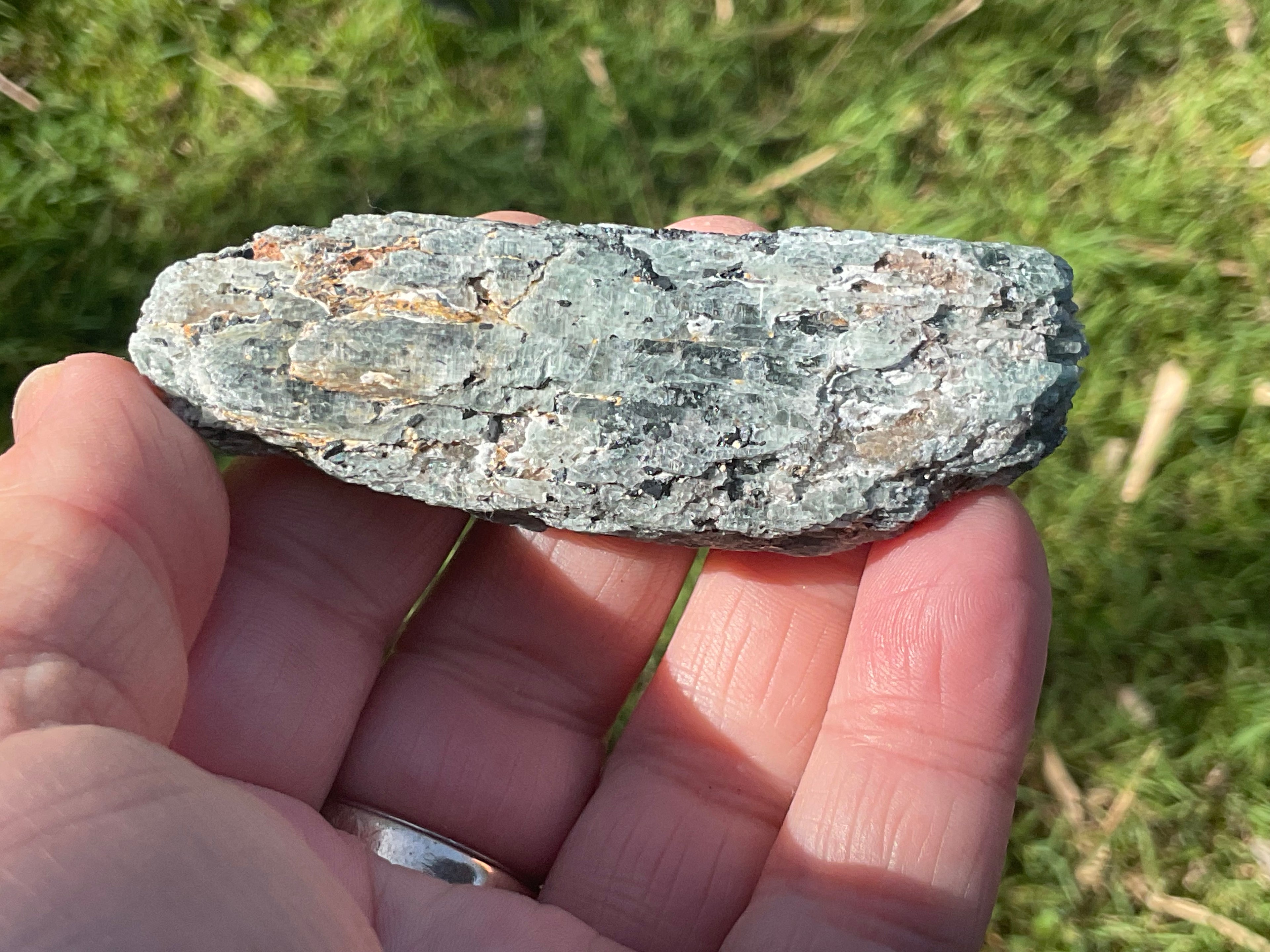 62g Dark Green Pakistan Kyanite + Rough 10A