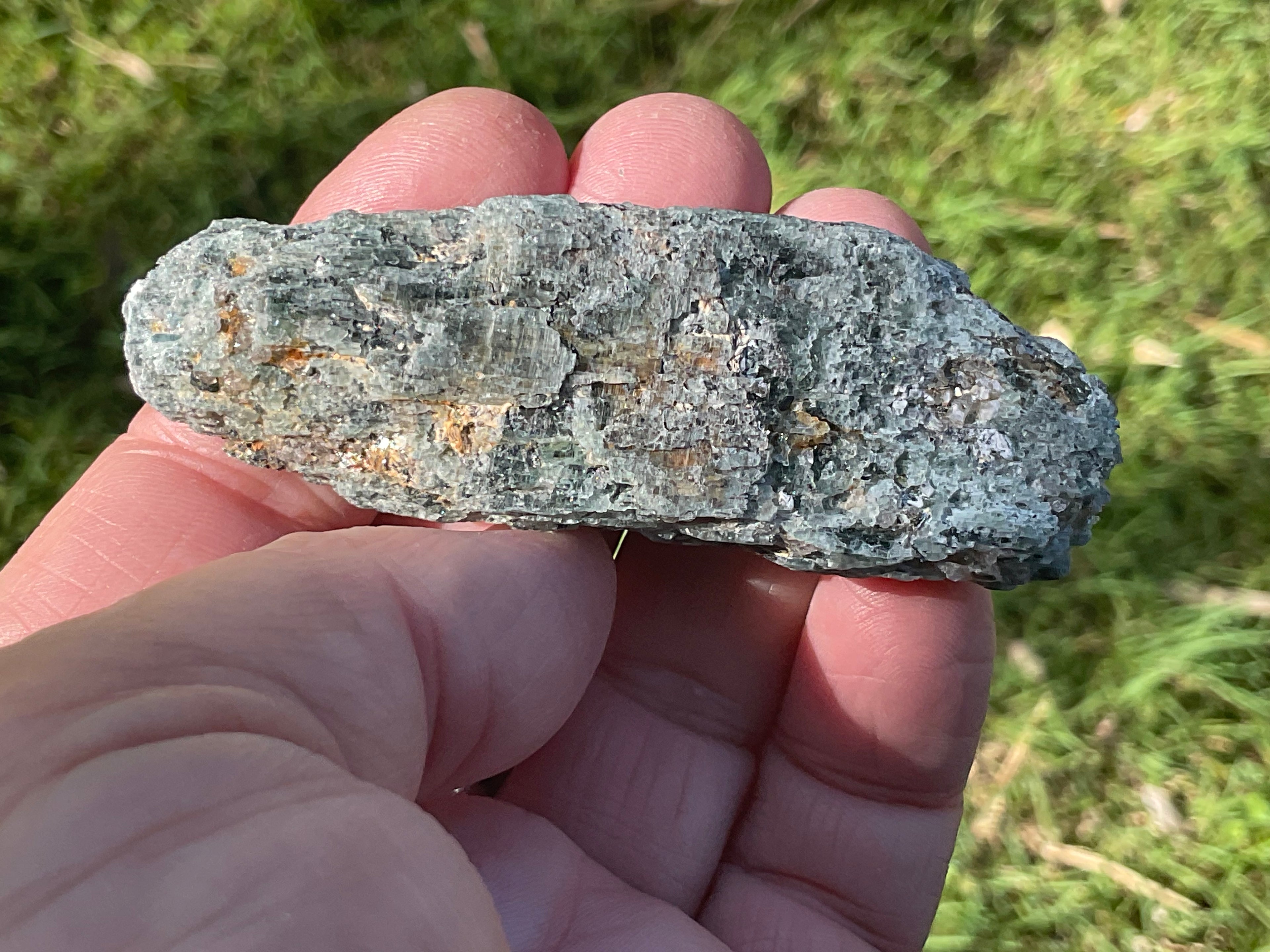 62g Dark Green Pakistan Kyanite + Rough 10A