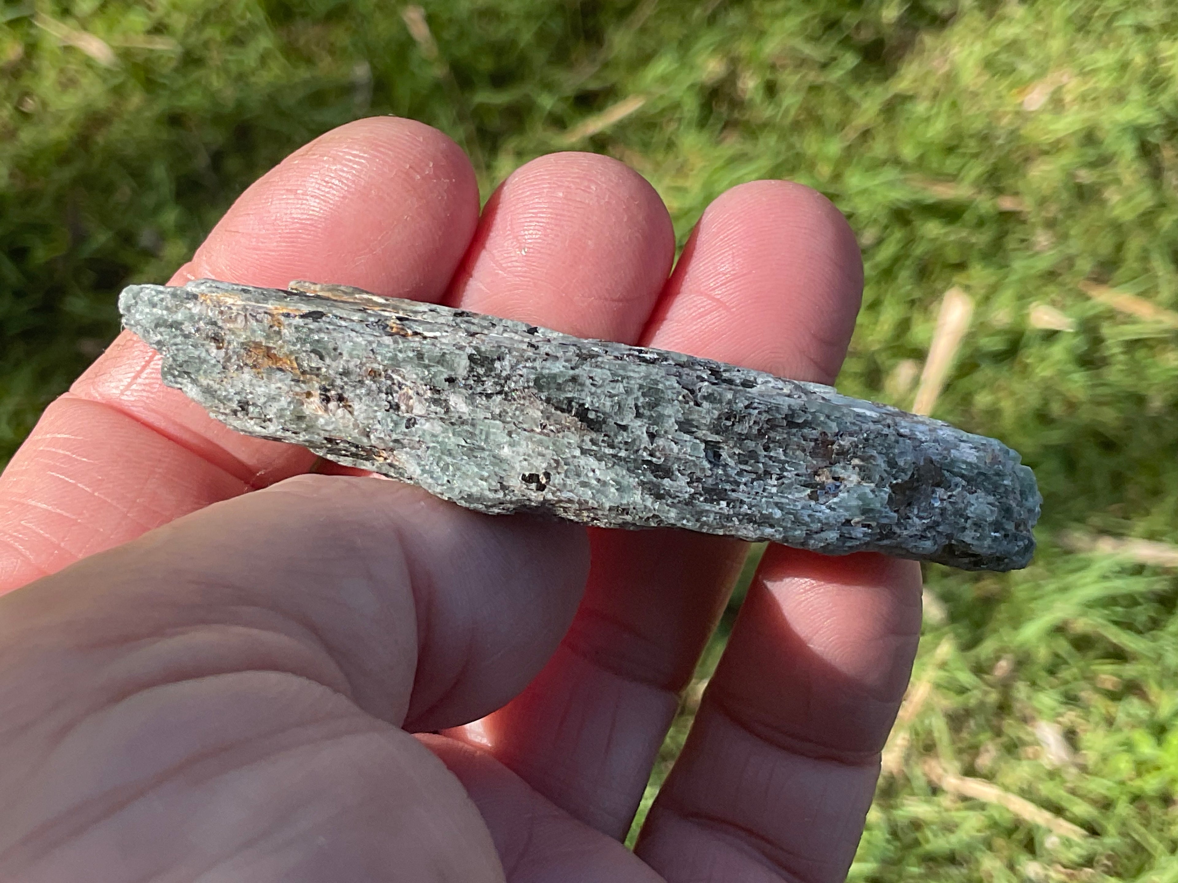 62g Dark Green Pakistan Kyanite + Rough 10A