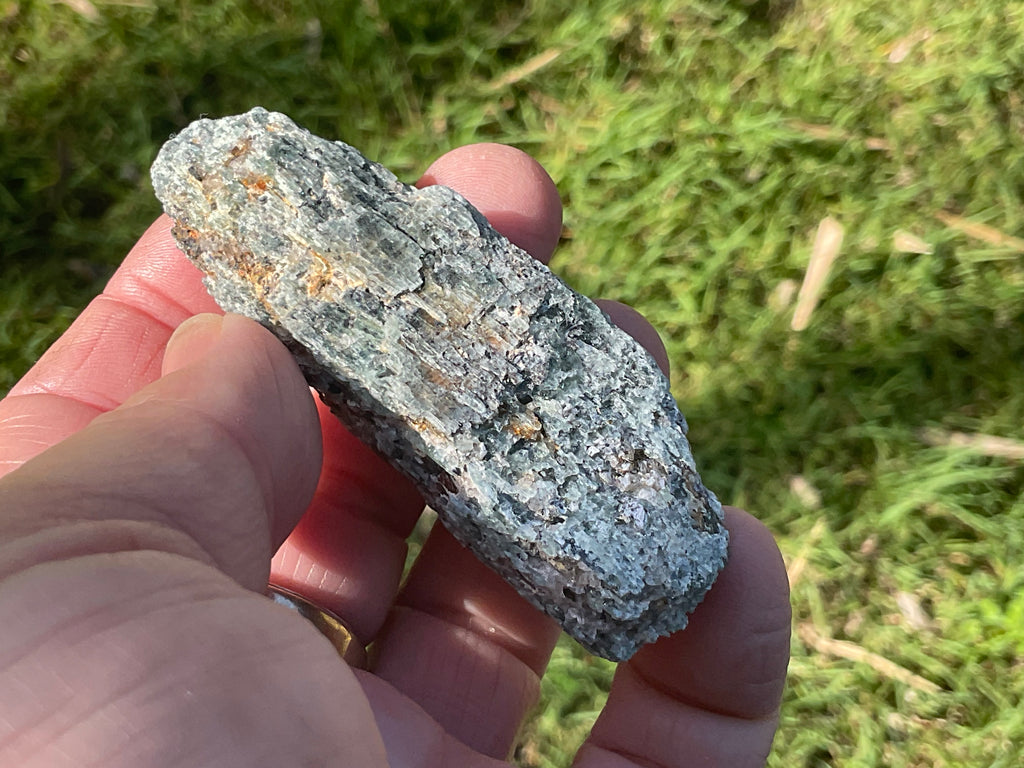 62g Dark Green Pakistan Kyanite + Rough 10A