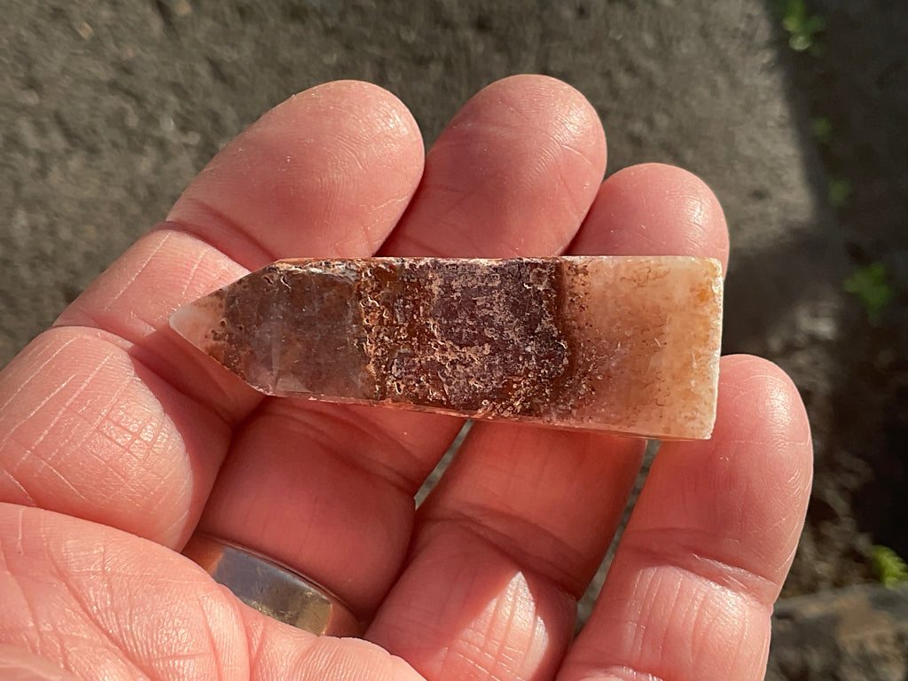 26g Pink Aragonite In Black Matrix Tower D