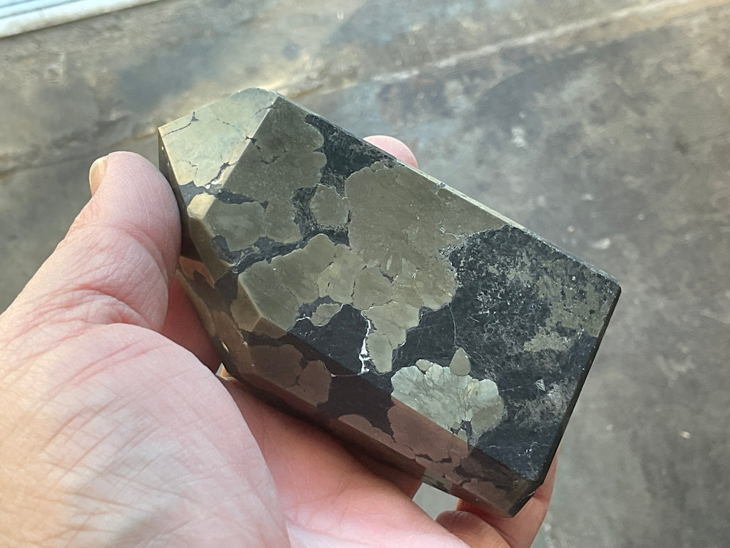 505g Pyrite in Shale Freeform