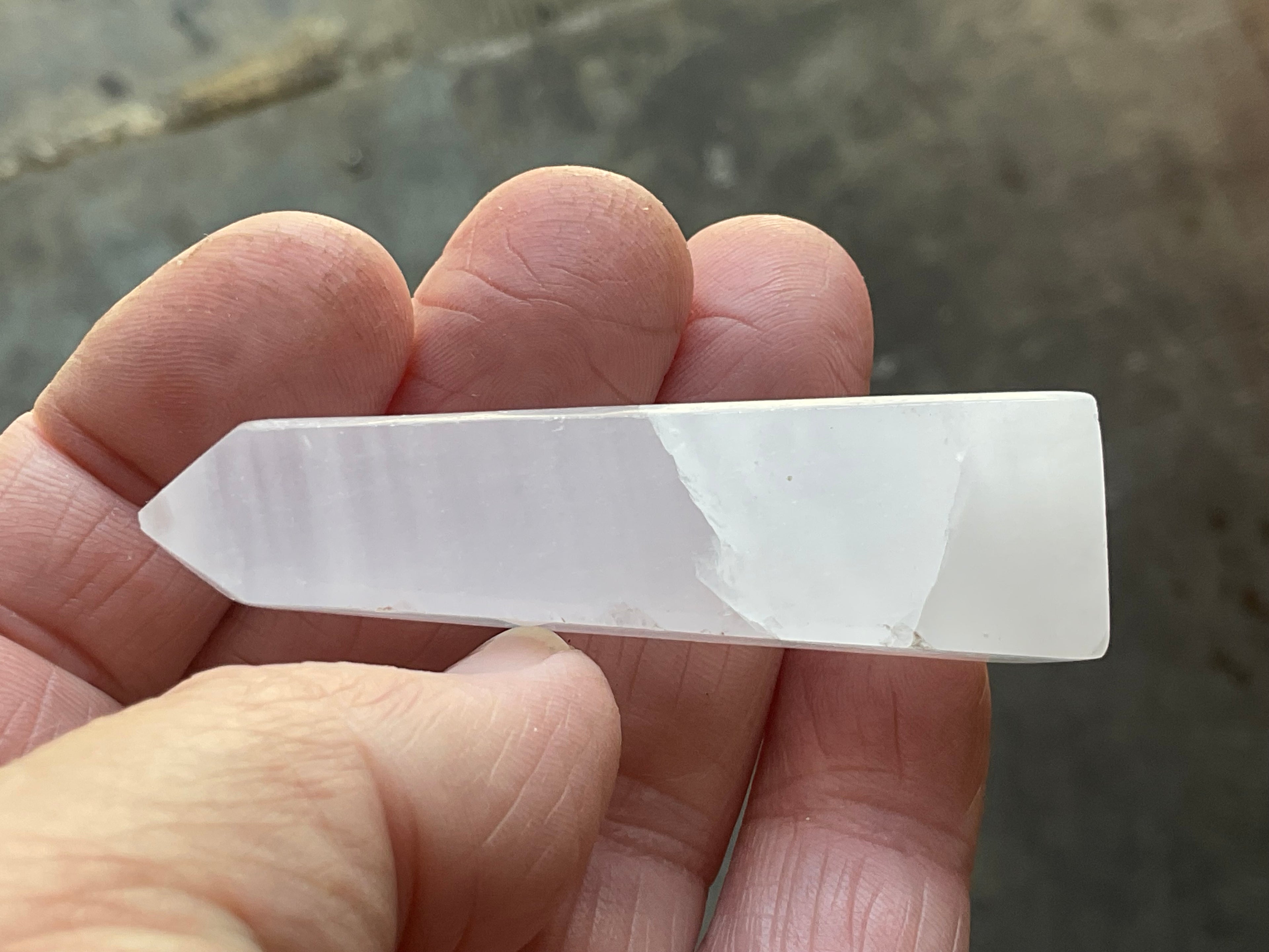 30g Mangano Calcite Tower 2A