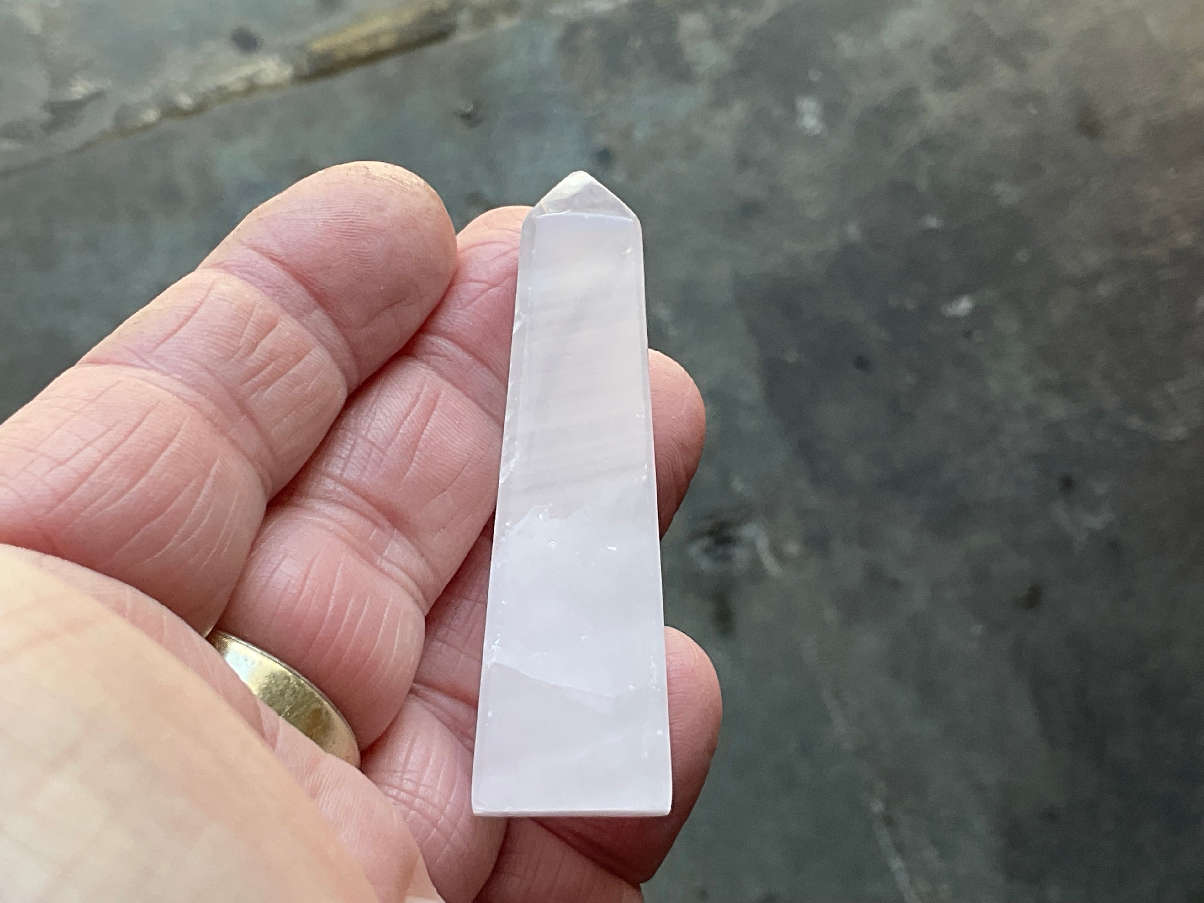 30g Mangano Calcite Tower 2A