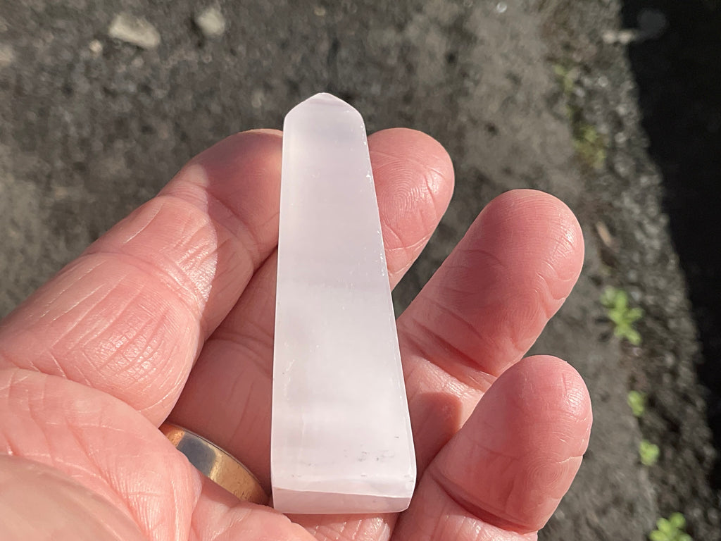 30g Mangano Calcite Tower 2A