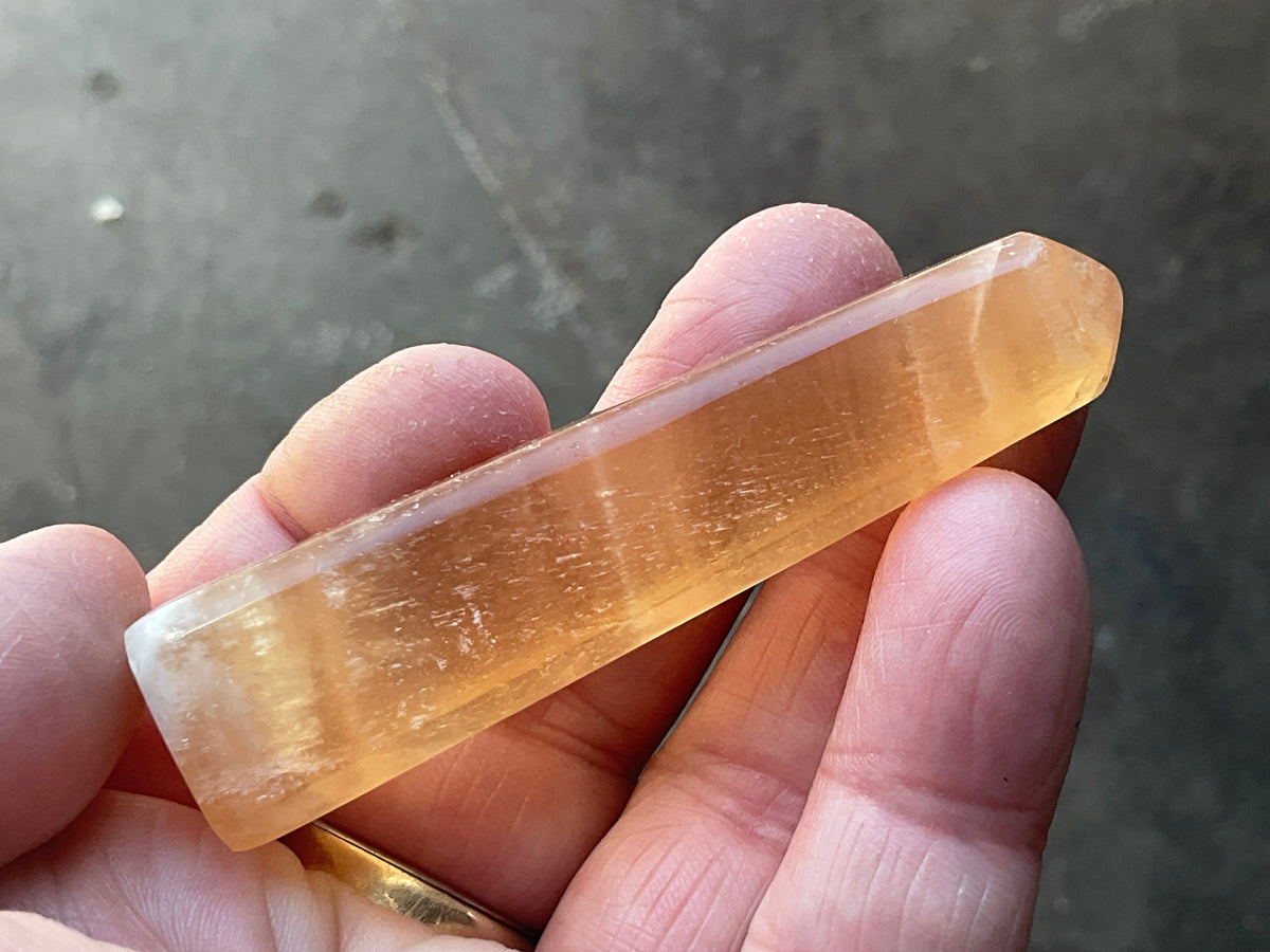 48g Honey Calcite Generator 1A