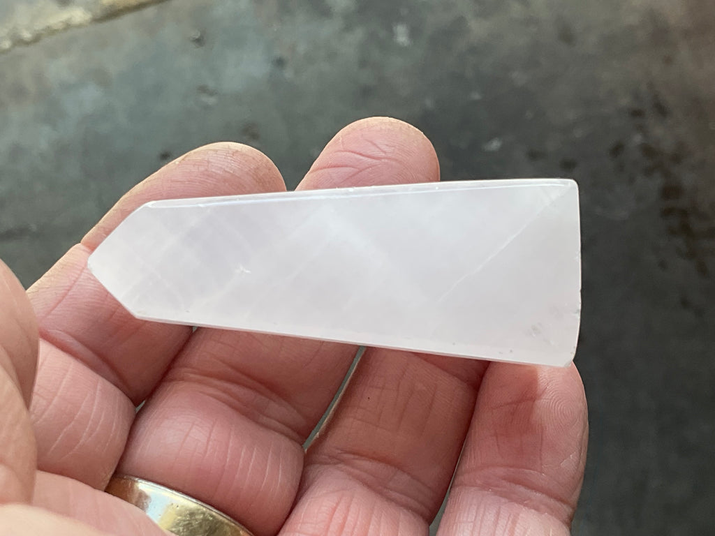 44g Mangano Calcite Tower 3 B