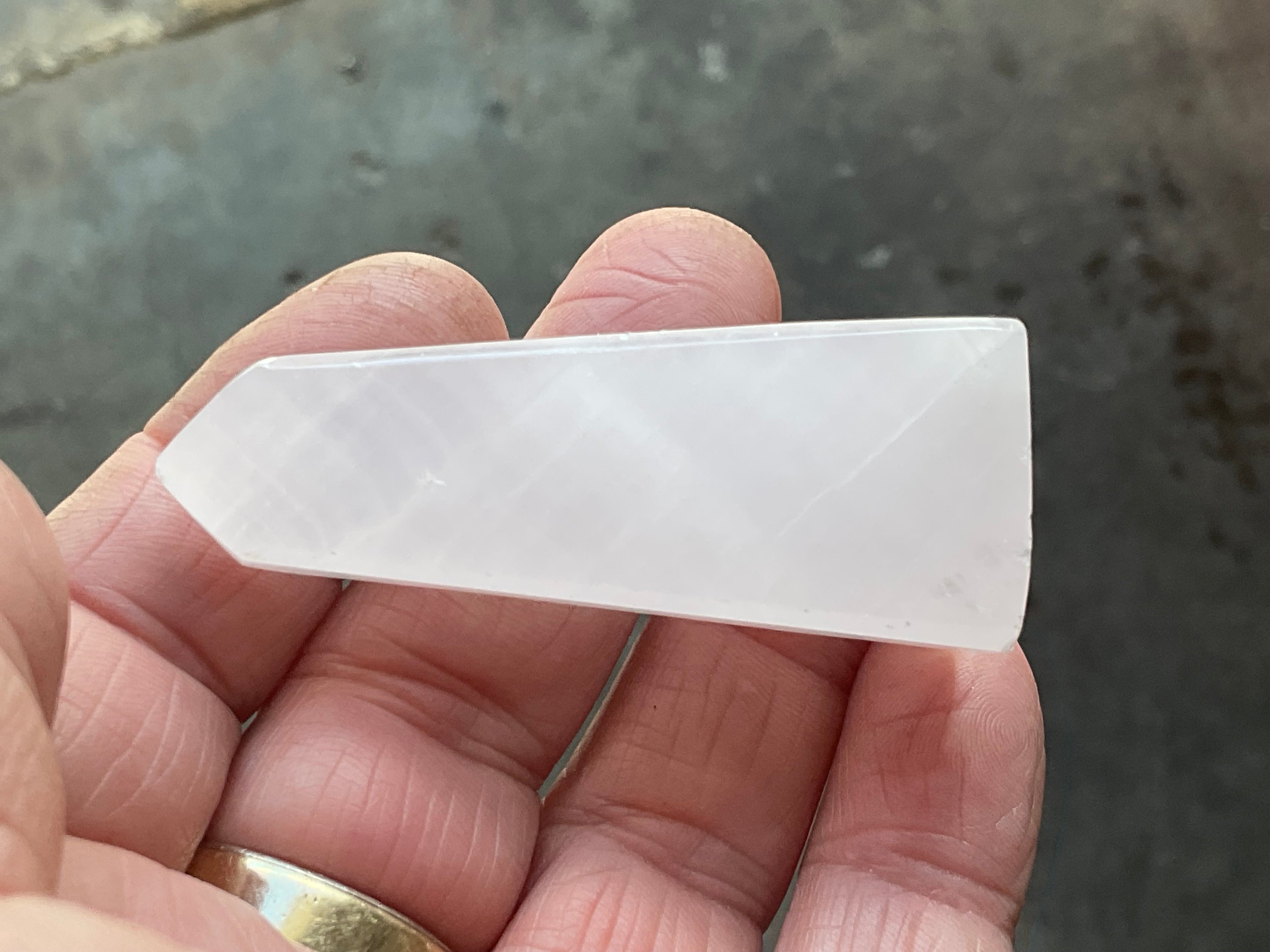 44g Mangano Calcite Tower 3 B