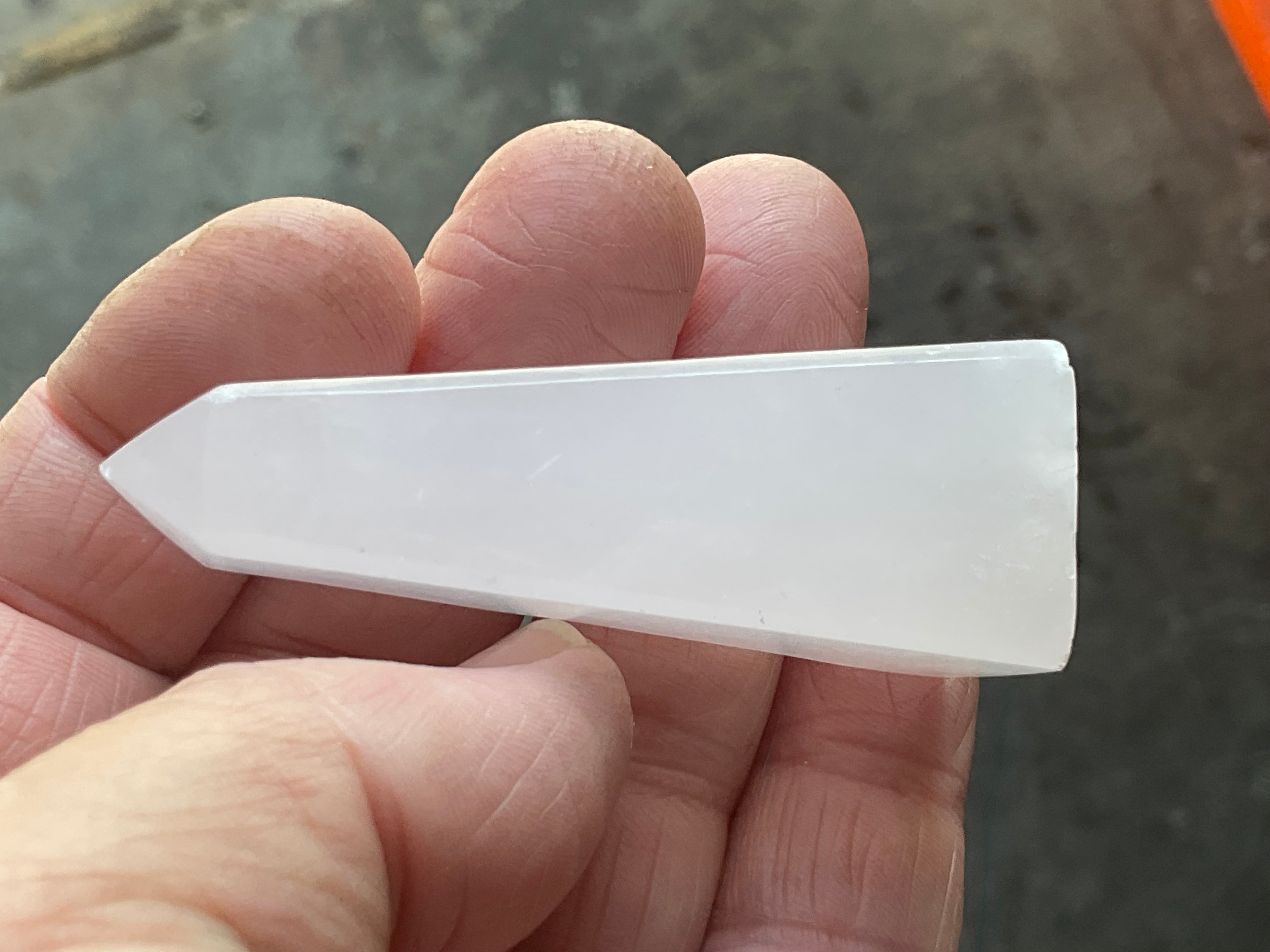 44g Mangano Calcite Tower 3 B