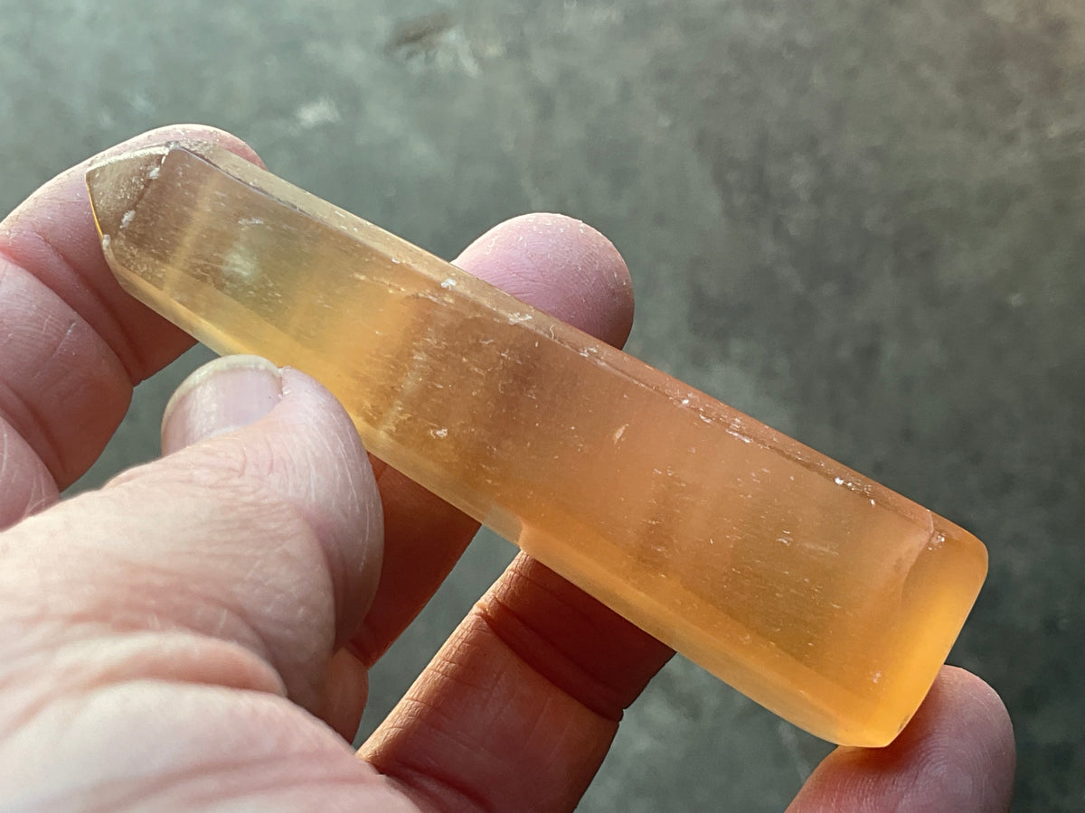 61g Honey Calcite Generator 1C