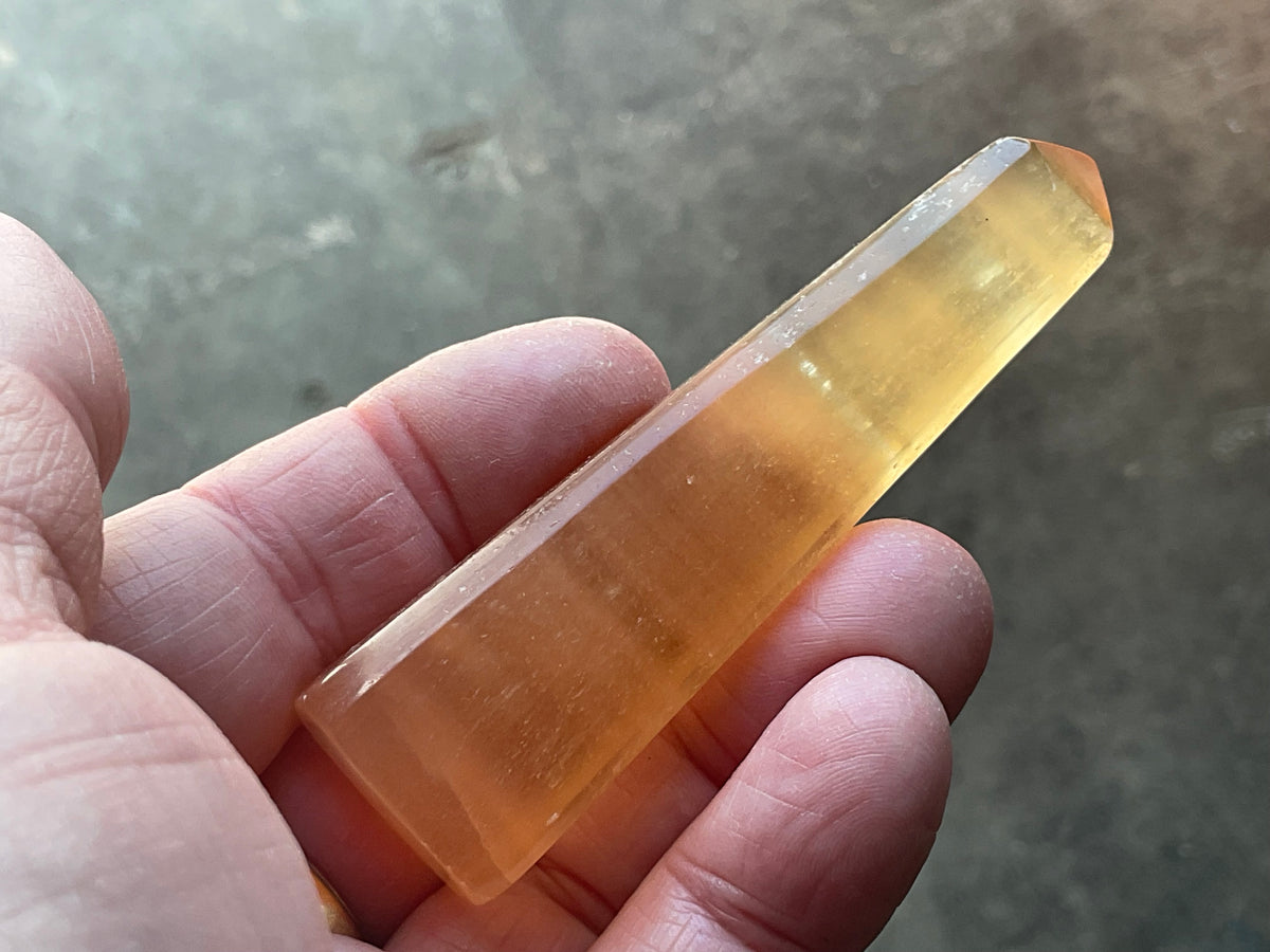 61g Honey Calcite Generator 1C