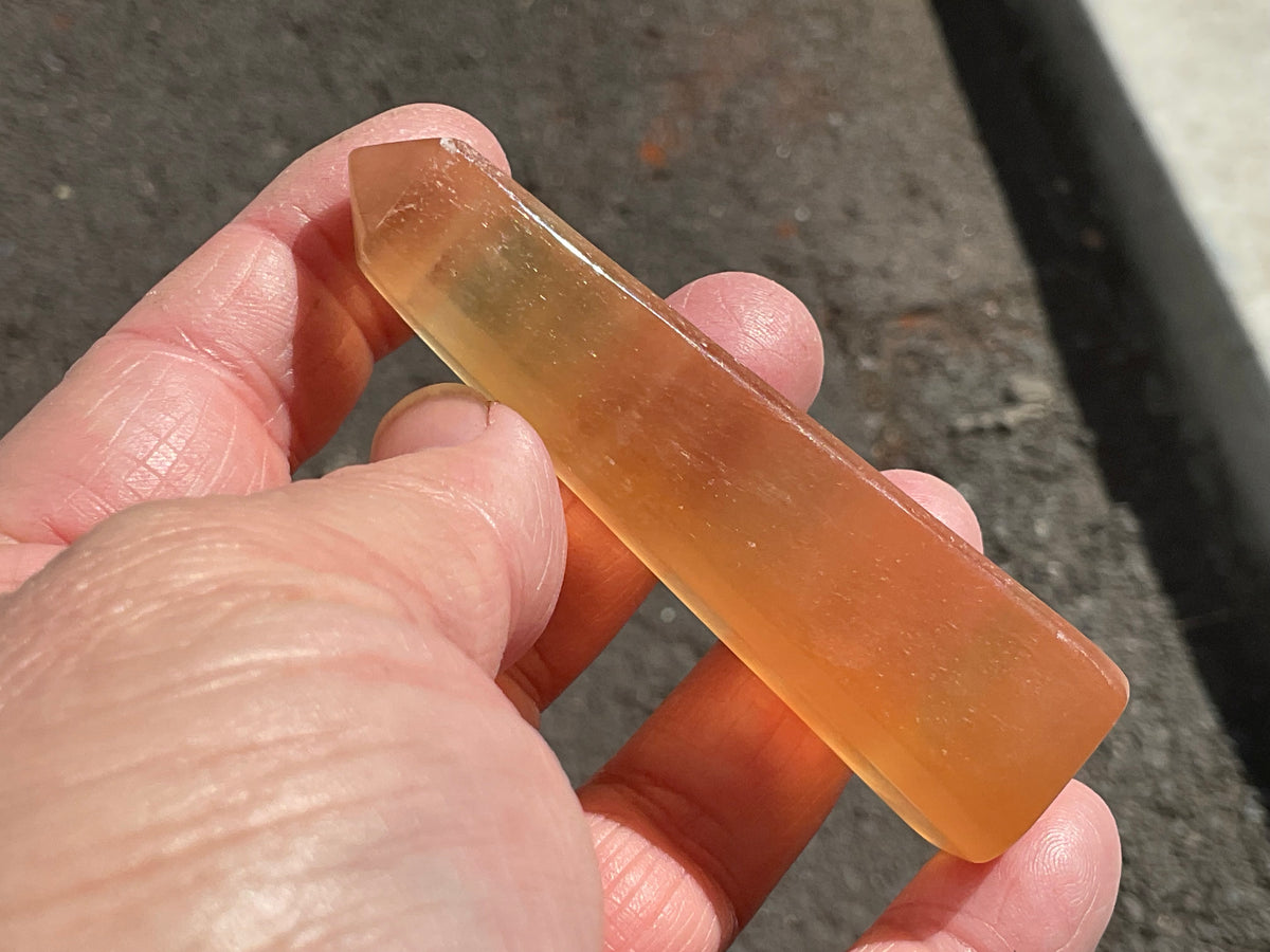 61g Honey Calcite Generator 1C