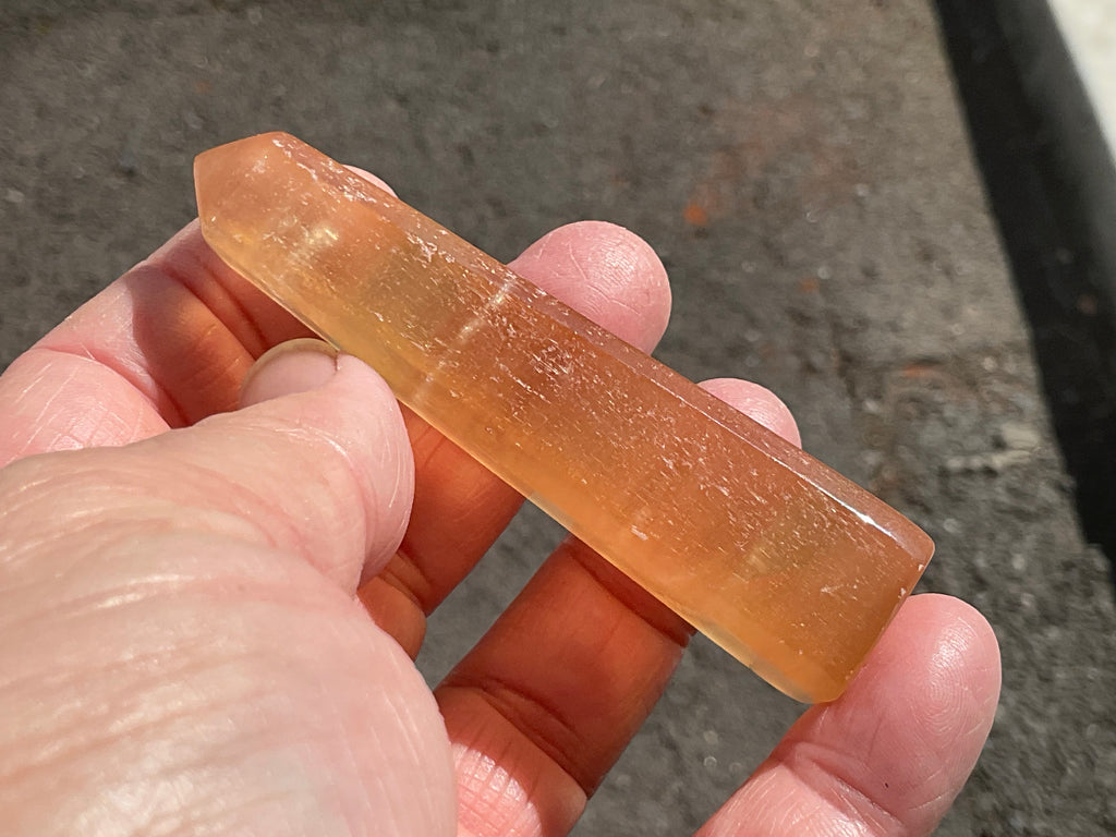 61g Honey Calcite Generator 1C