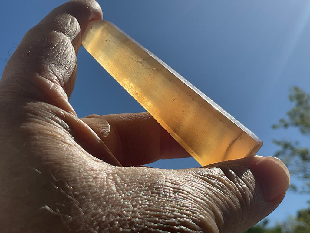 61g Honey Calcite Generator 1C