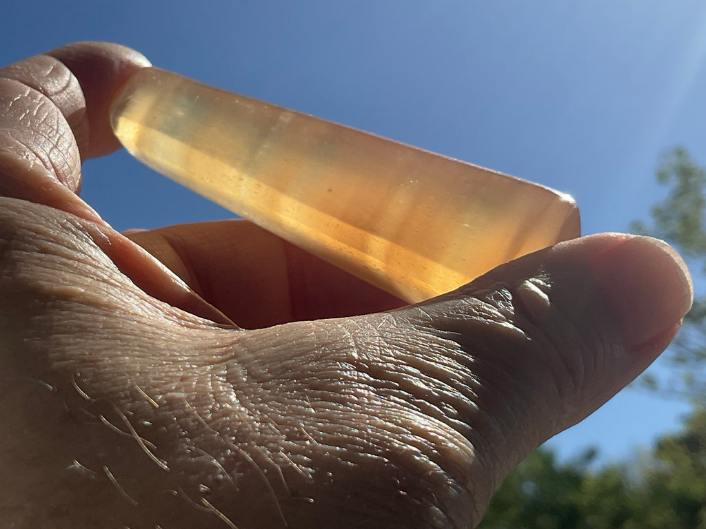 61g Honey Calcite Generator 1C