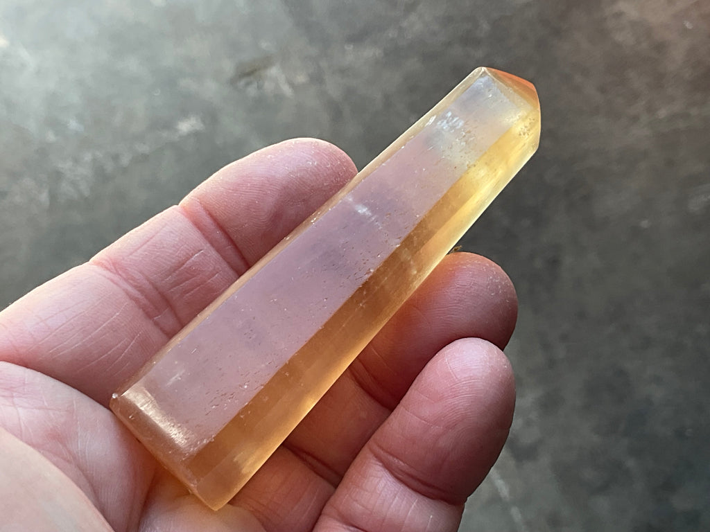 53g Honey Calcite Generator 2B