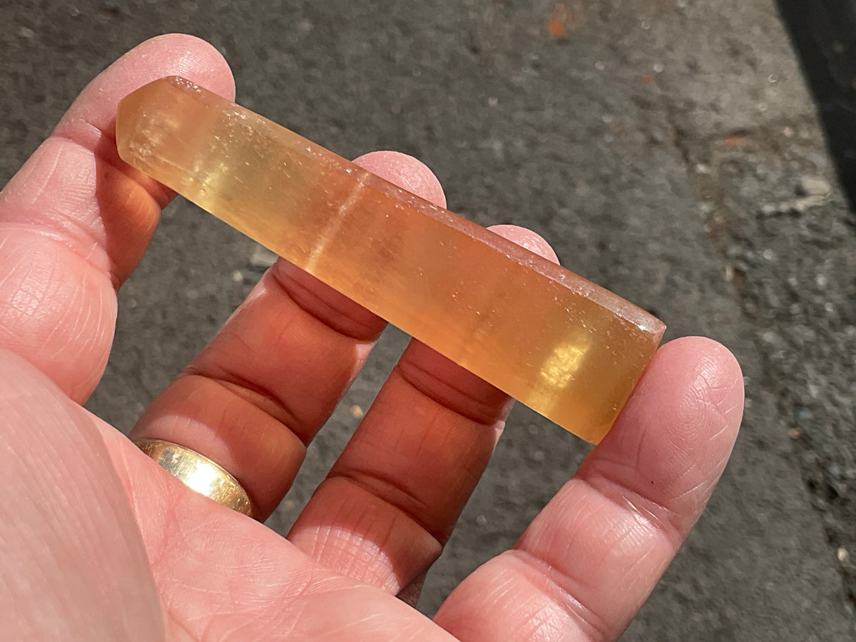 53g Honey Calcite Generator 2B