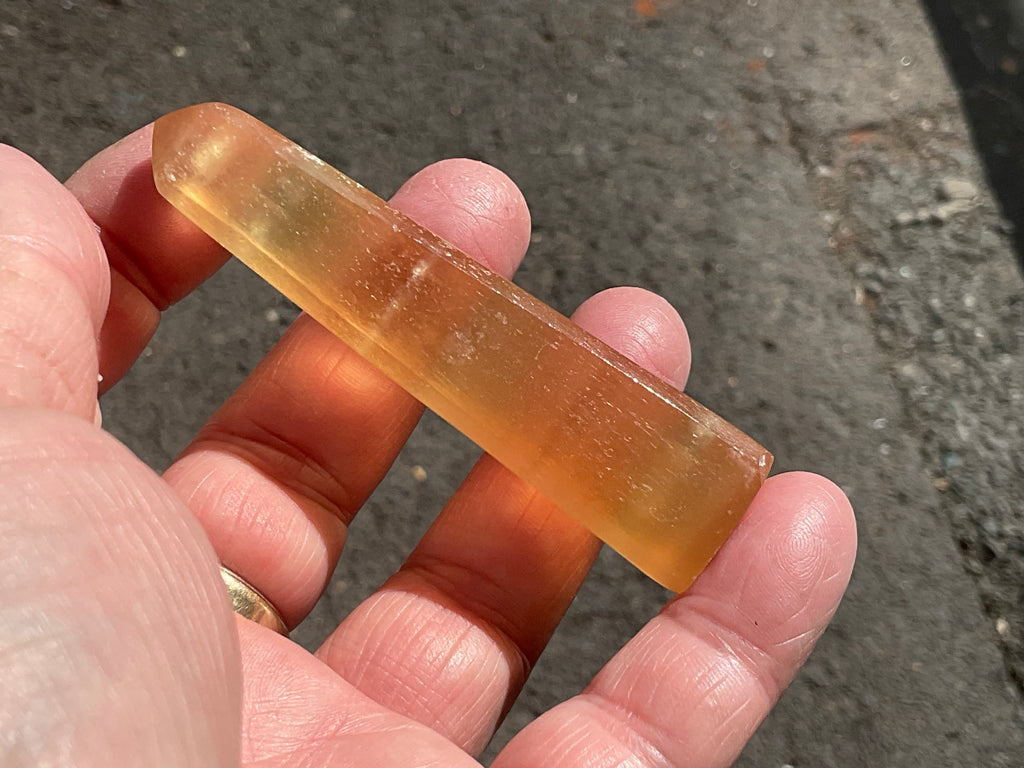 53g Honey Calcite Generator 2B