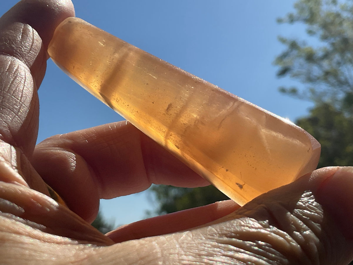 62g Honey Calcite Generator 2C