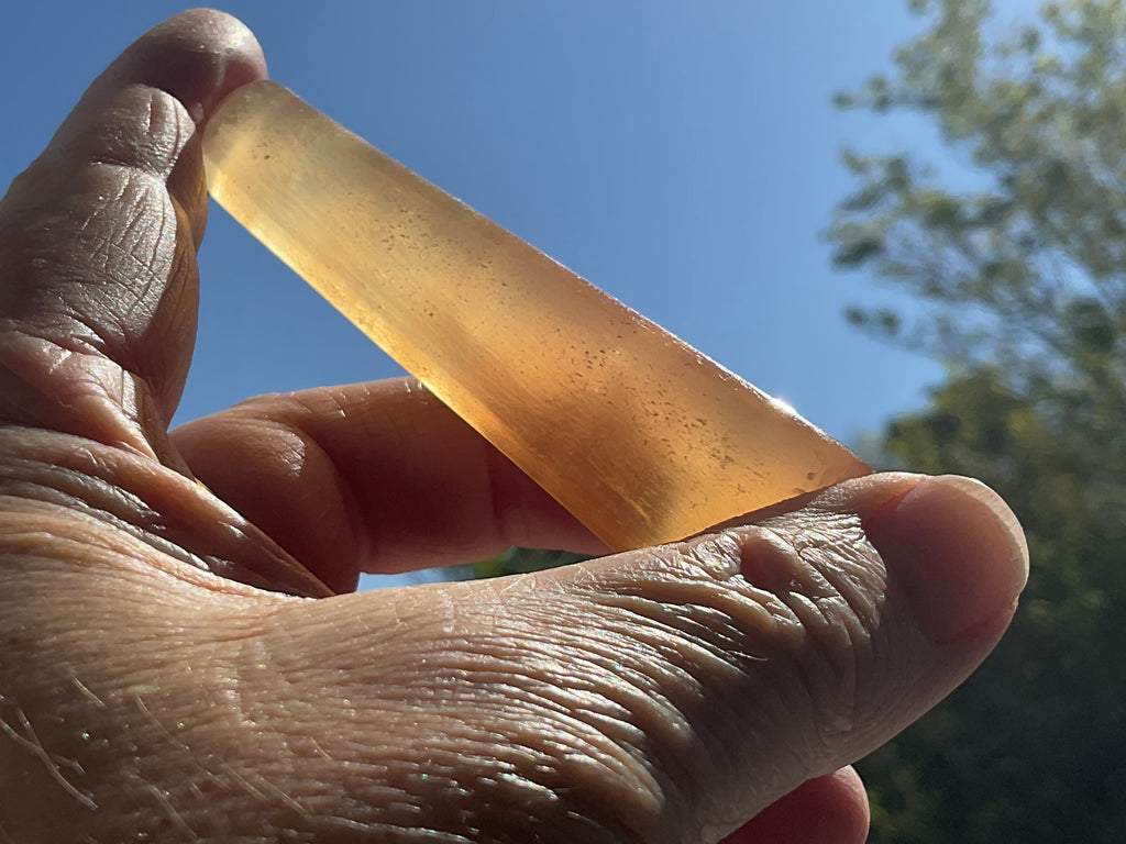 59g Honey Calcite Generator 3B