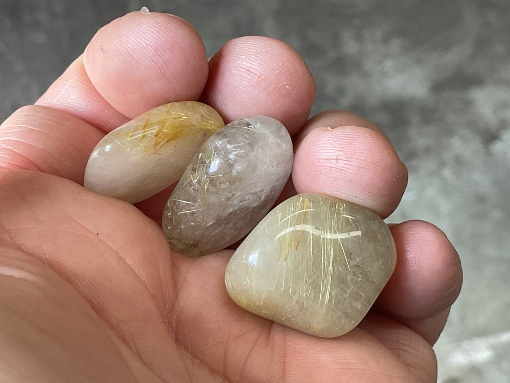 34g Golden Rutile Tumbled Stone Group 2