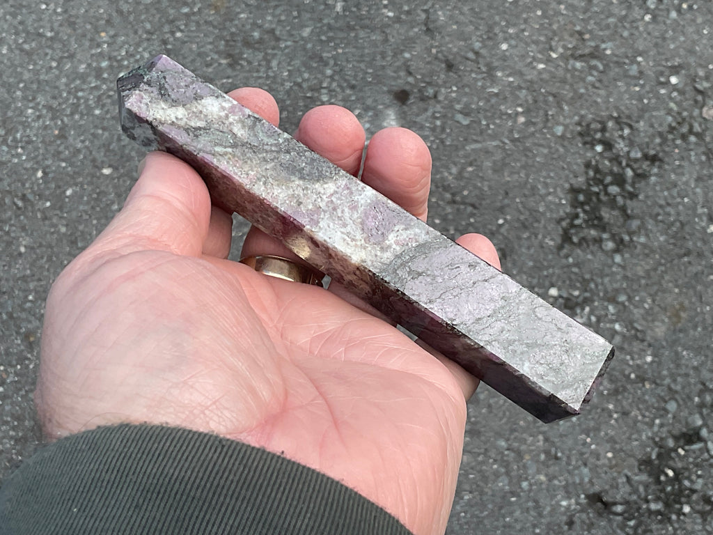157g Ruby/Spinel in Matrix Generator B