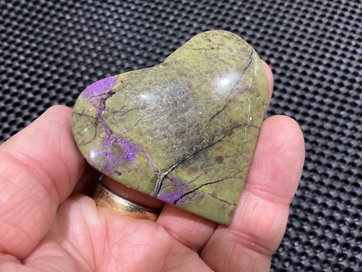 58g Atlantisite Heart 5B