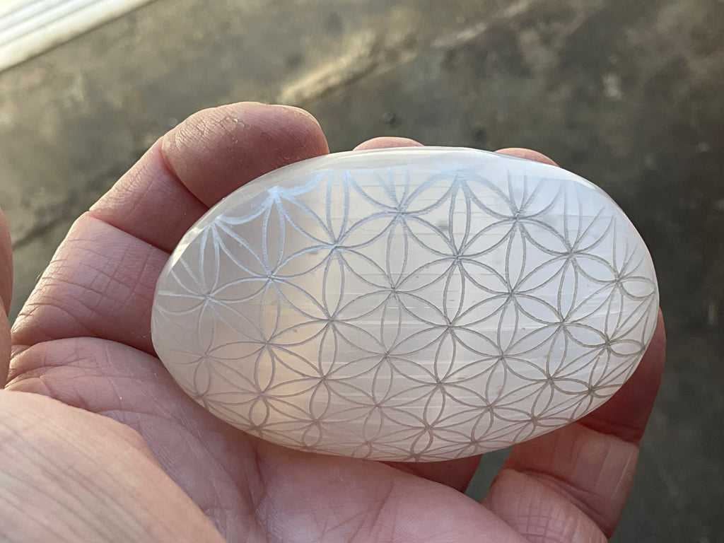115g Flower of Life Etched Selenite Palmstone 1B