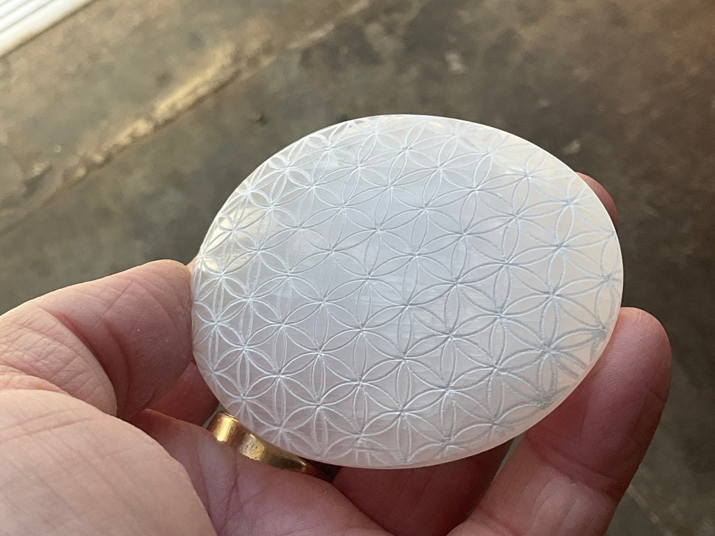 100g Flower of Life Etched Selenite Palmstone 2A