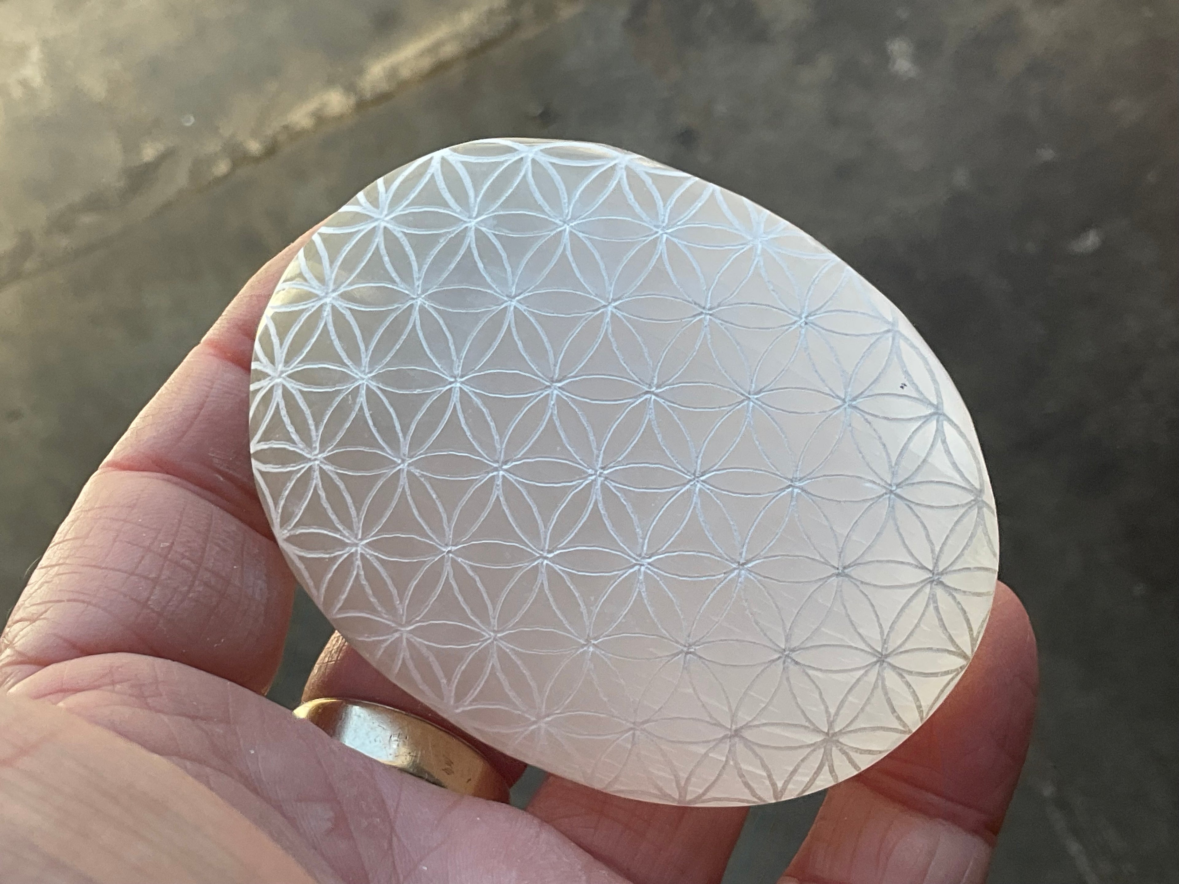 148g Flower of Life Etched Palmstone 3B