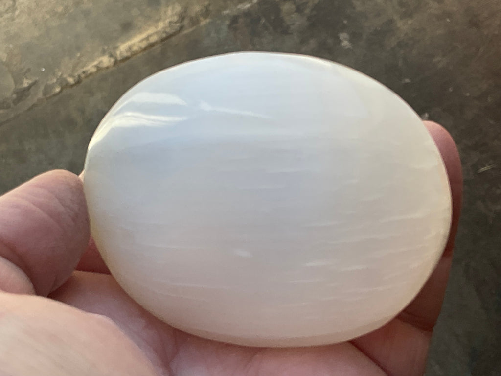 148g Flower of Life Etched Palmstone 3B