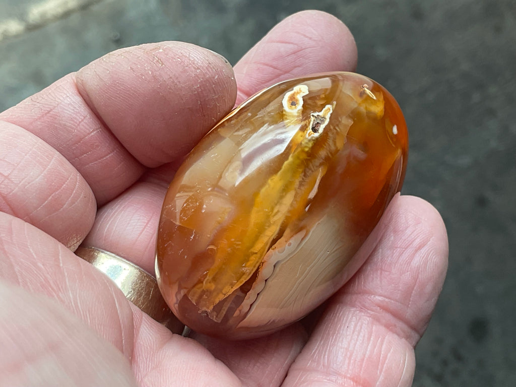 70g Carnelian Palmstone 4E