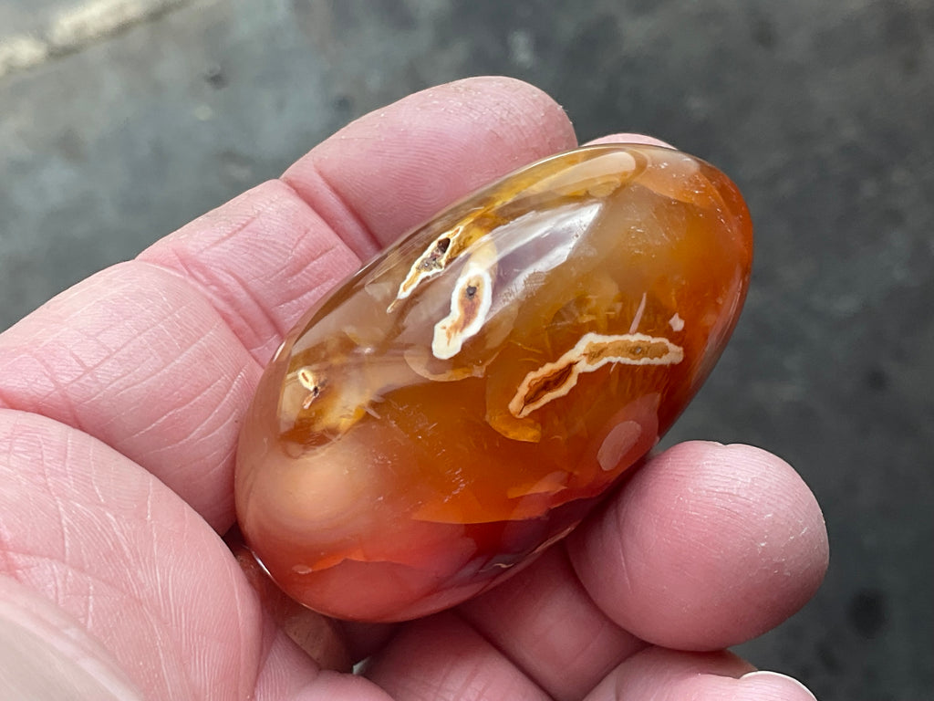 70g Carnelian Palmstone 4E