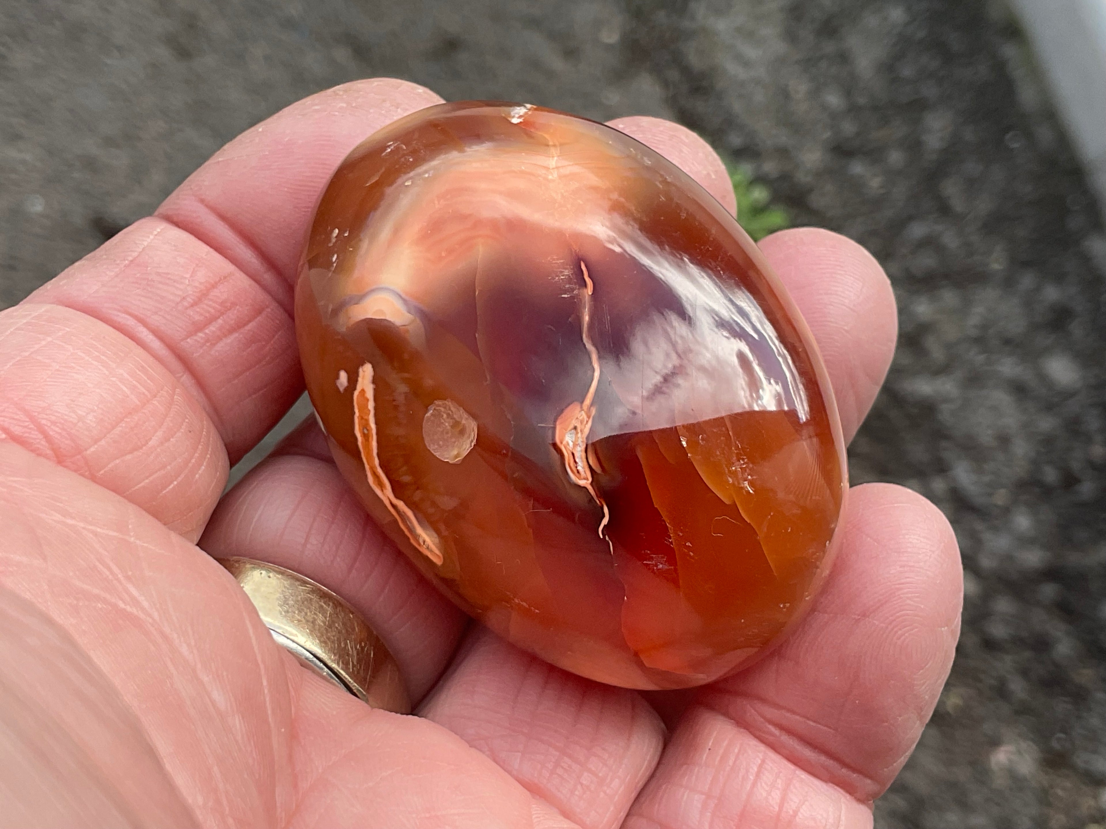 70g Carnelian Palmstone 4E