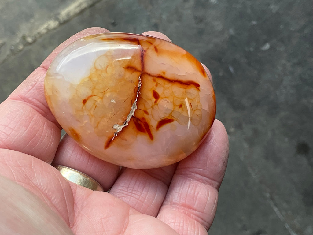 84g Carnelian Palmstone 5A
