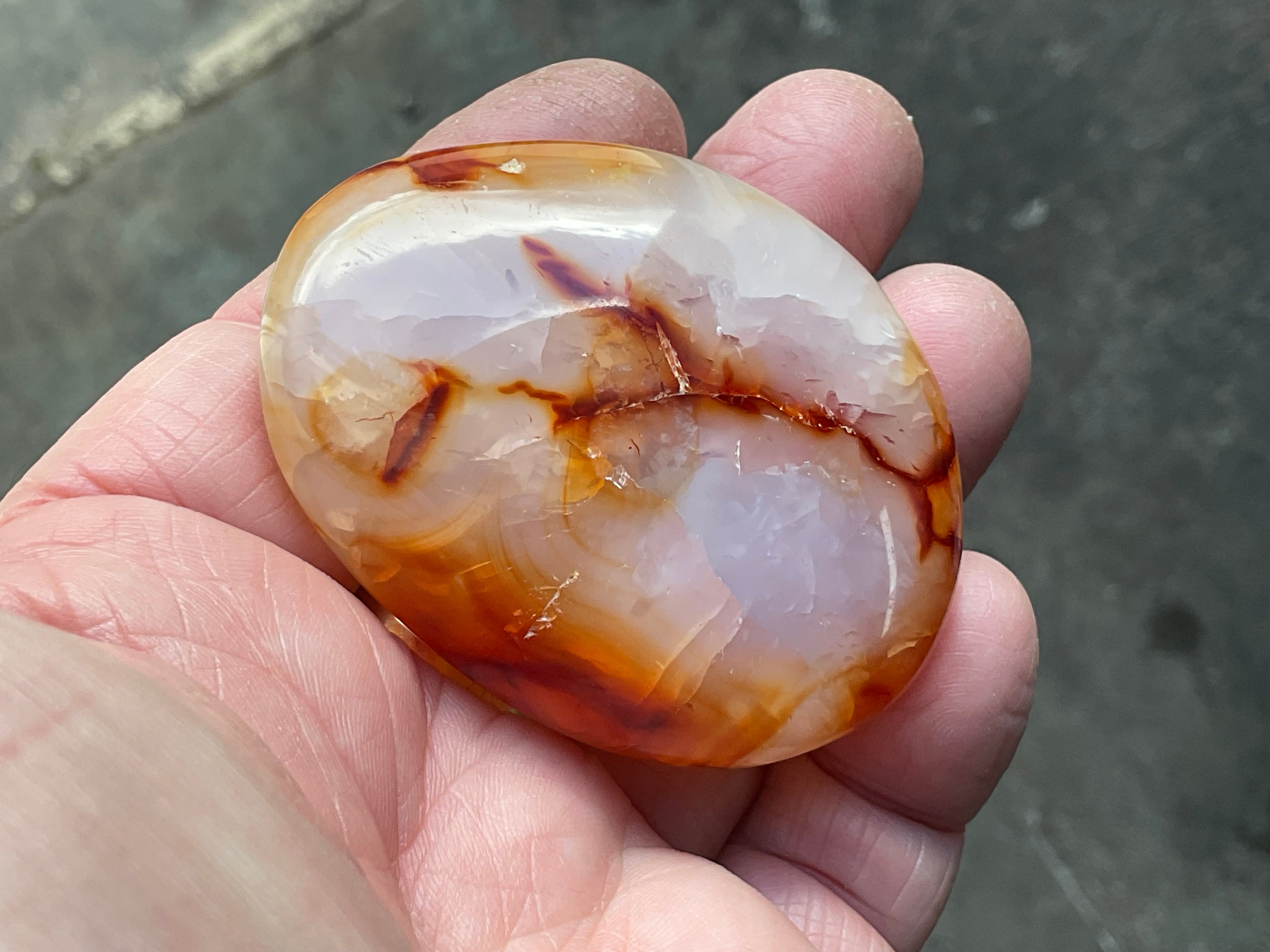 84g Carnelian Palmstone 5A