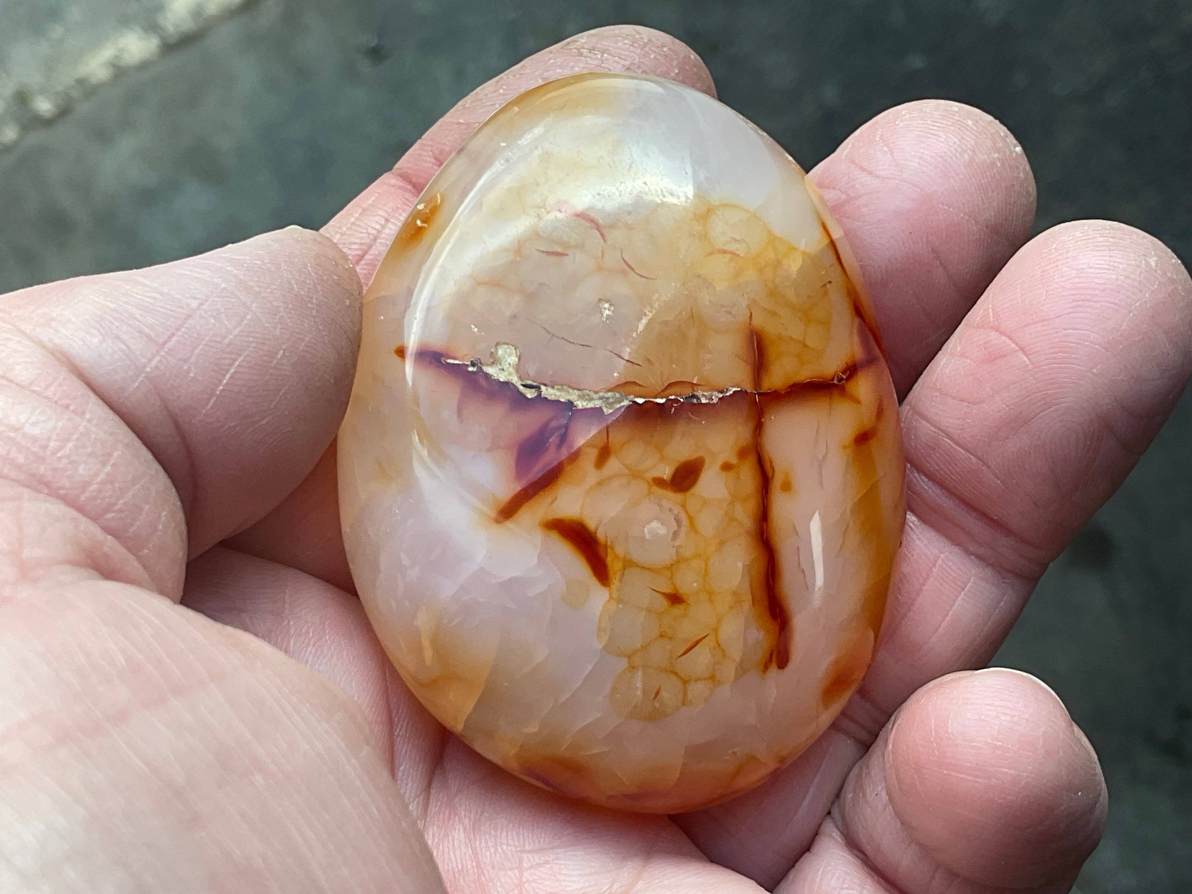 84g Carnelian Palmstone 5A