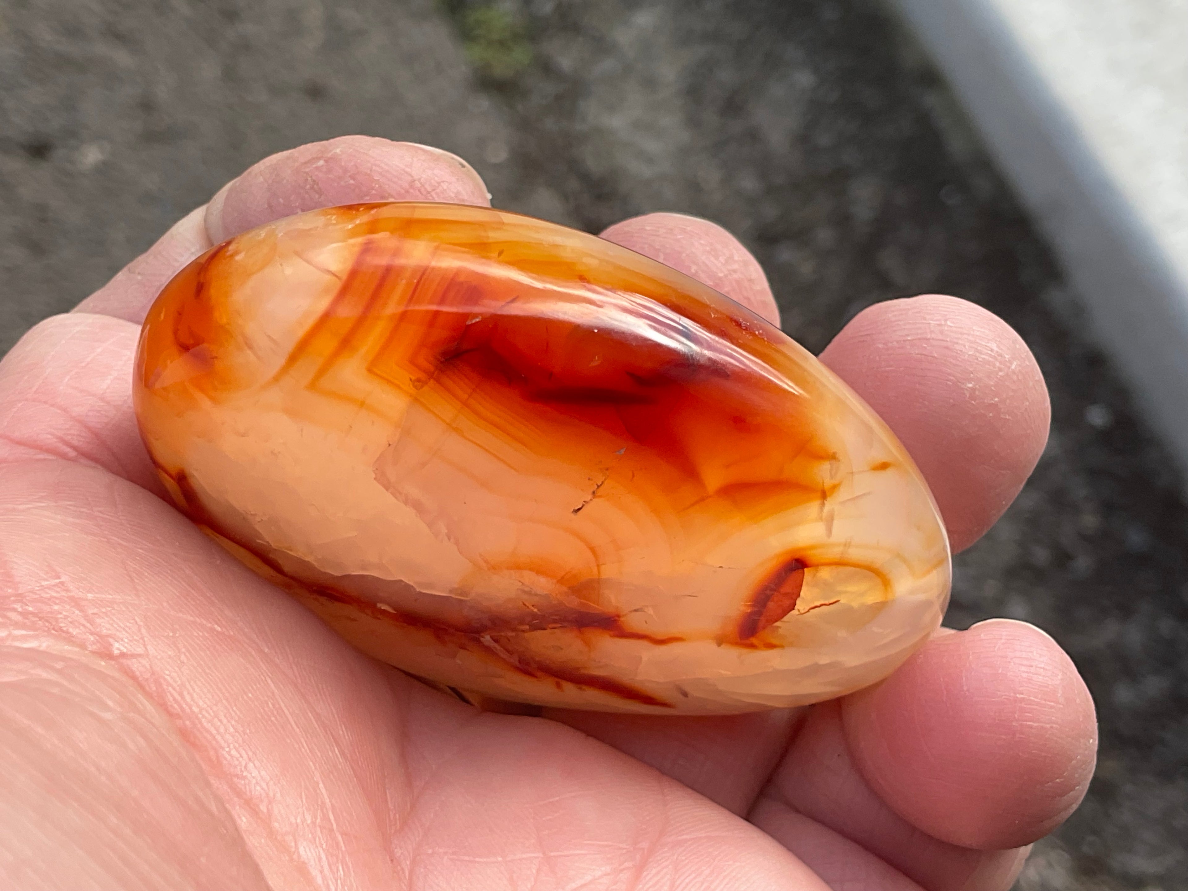 84g Carnelian Palmstone 5A