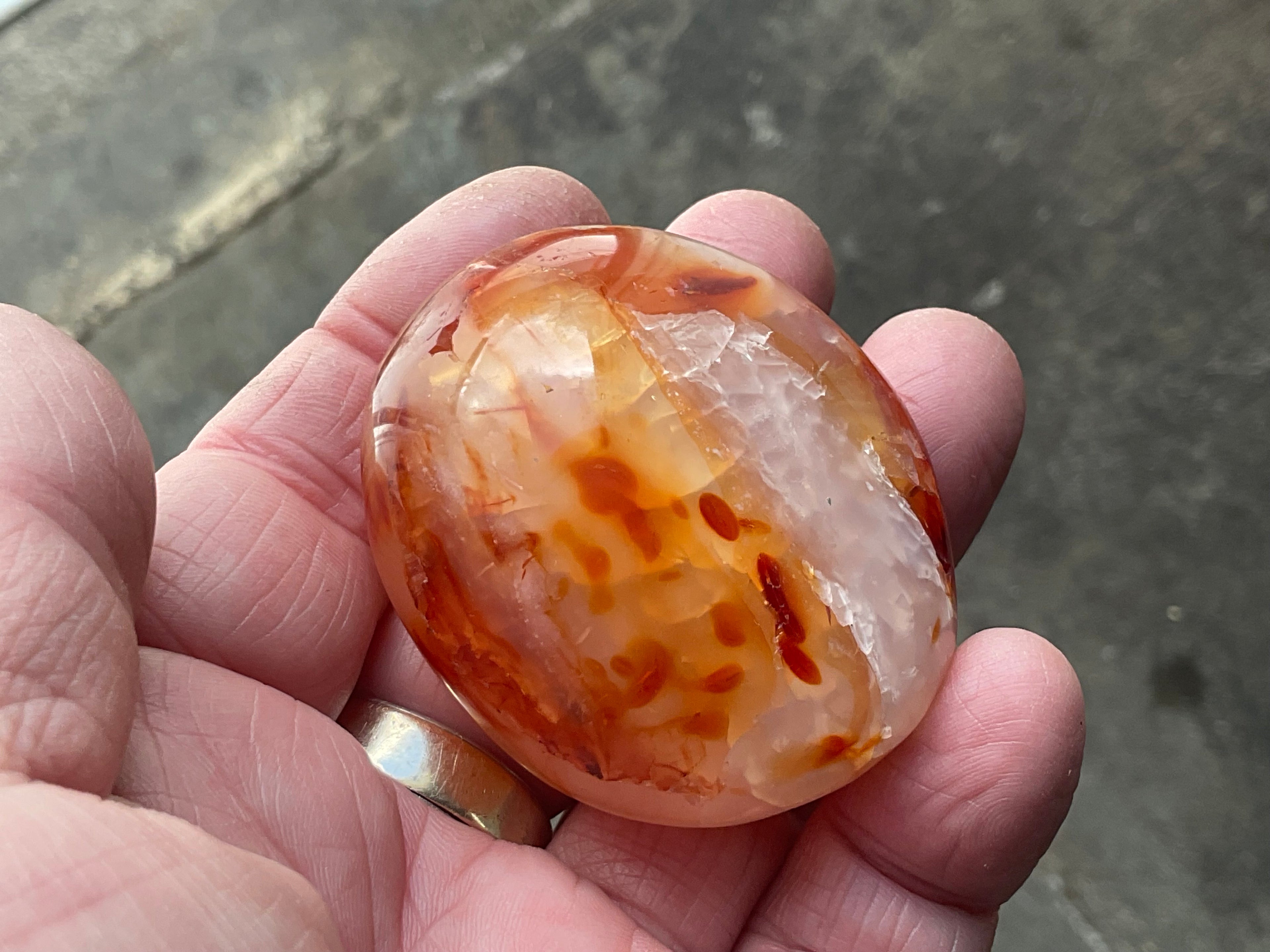 93g Carnelian Palmstone 7A